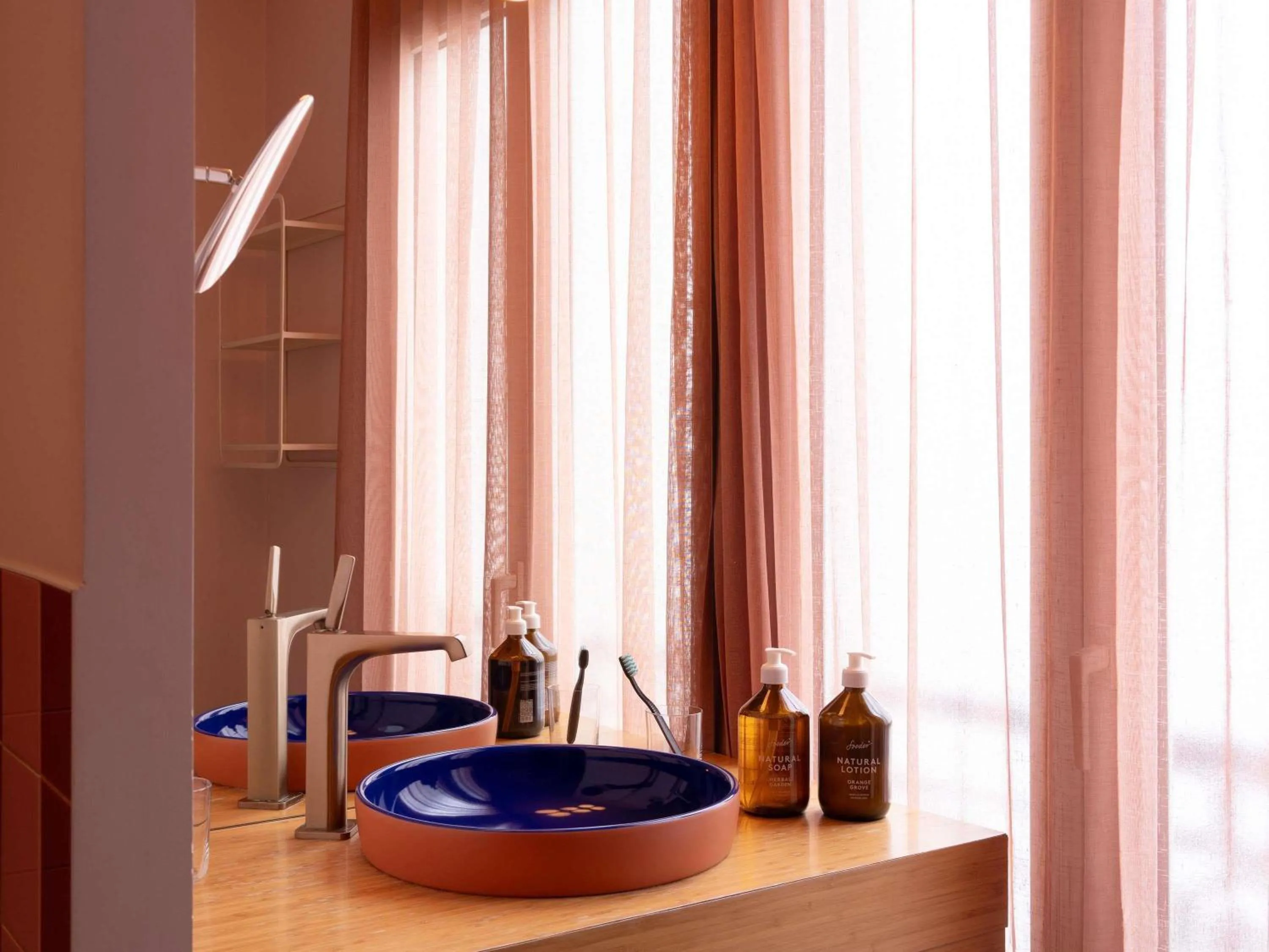 Bedroom in 25hours Hotel Terminus Nord