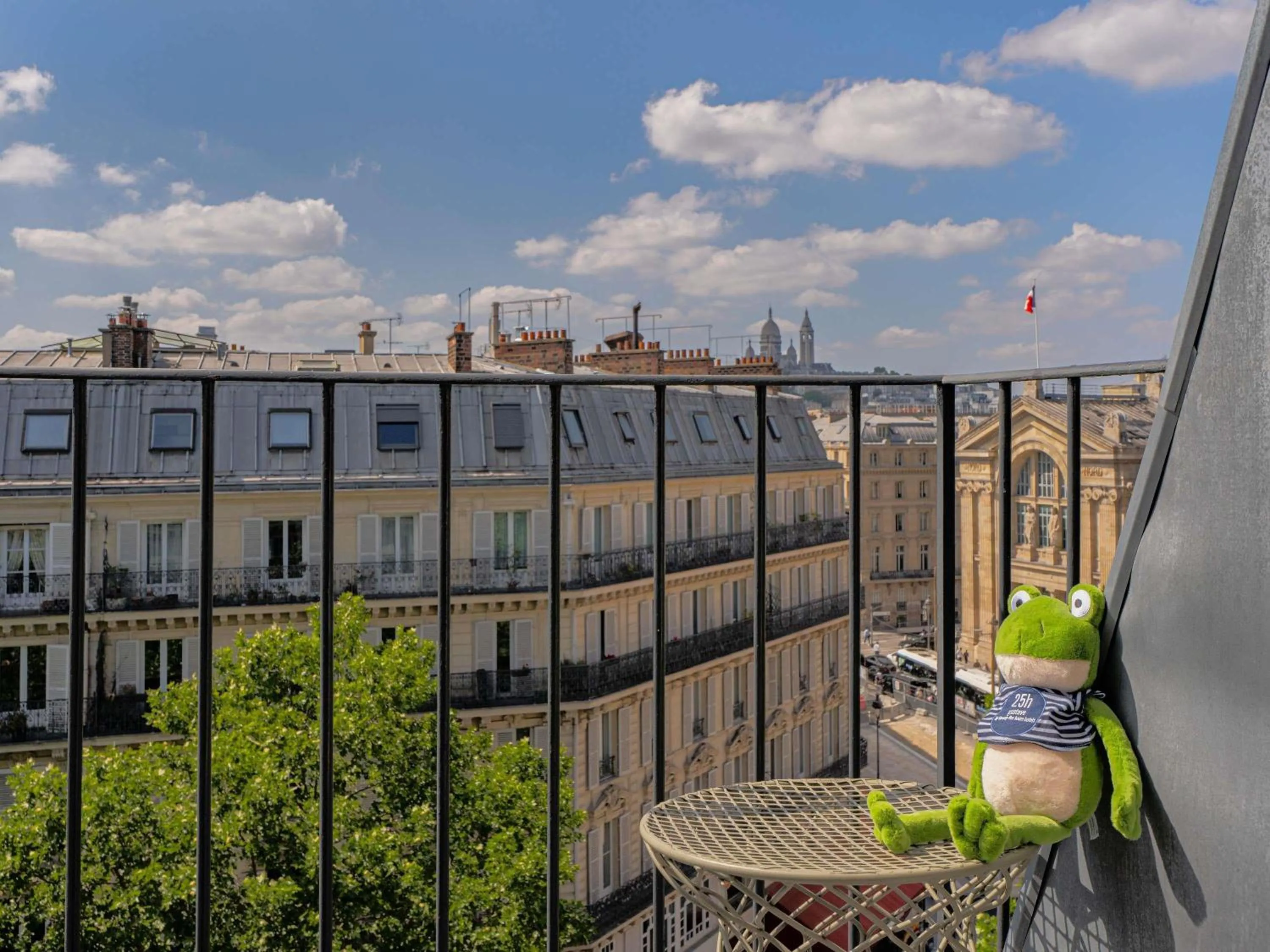 Bedroom in 25hours Hotel Terminus Nord