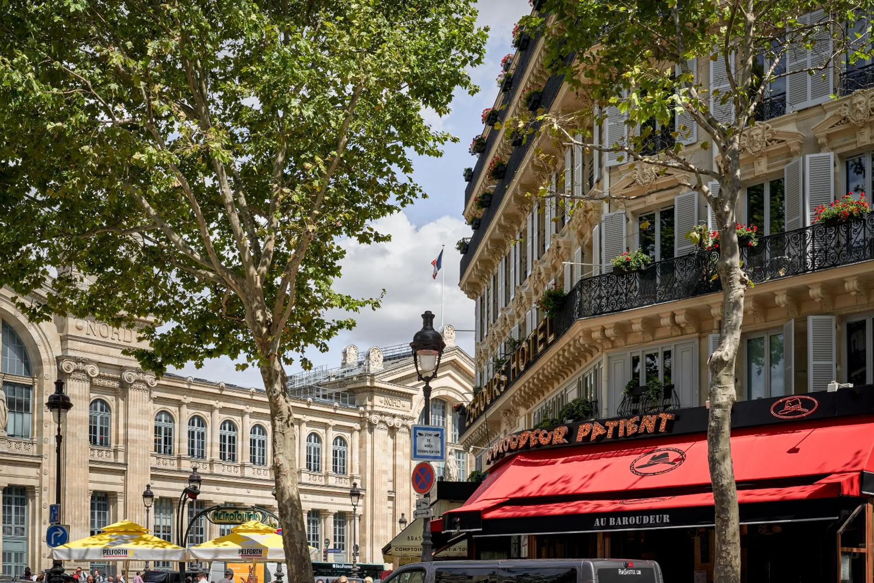 Facade/entrance in 25hours Hotel Terminus Nord