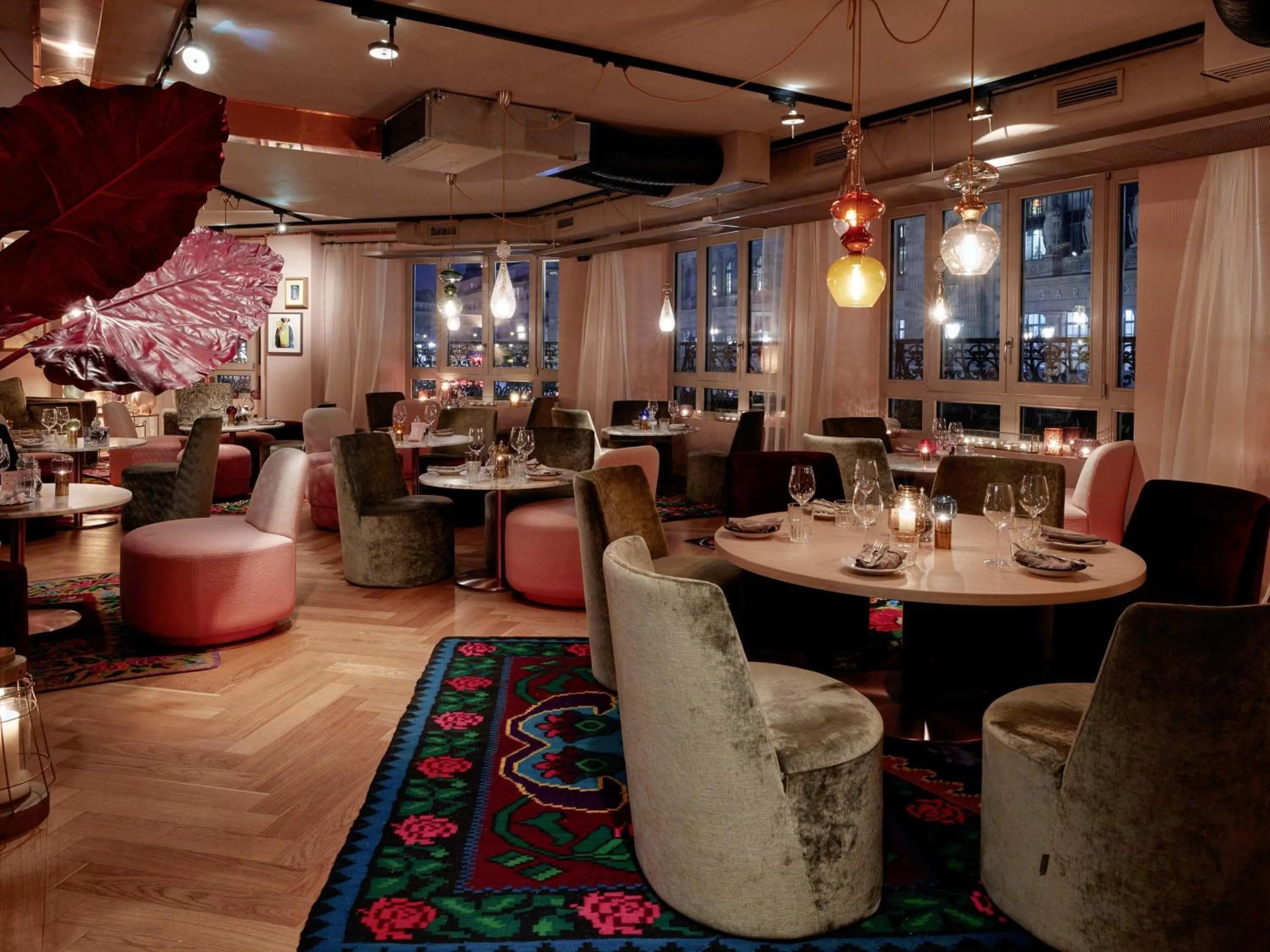 Restaurant/places to eat in 25hours Hotel Terminus Nord