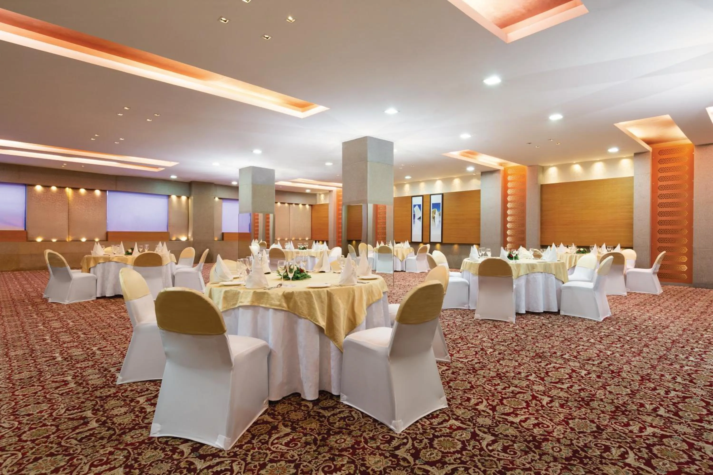 Banquet/Function facilities in Ramada Ajmer