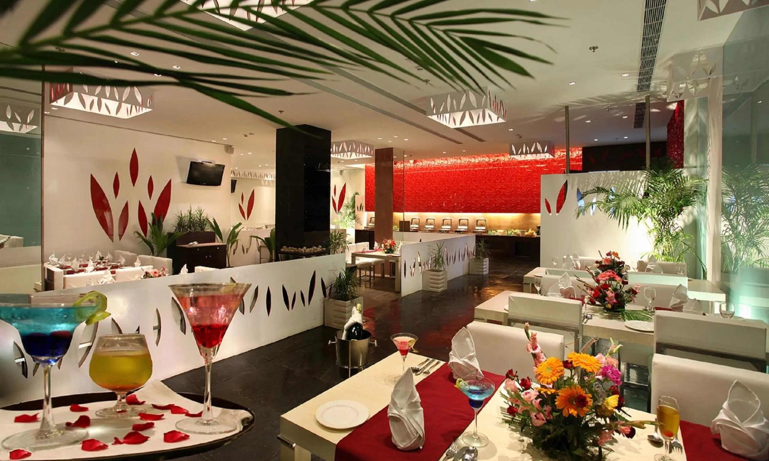 Restaurant/places to eat in Ramada Ajmer