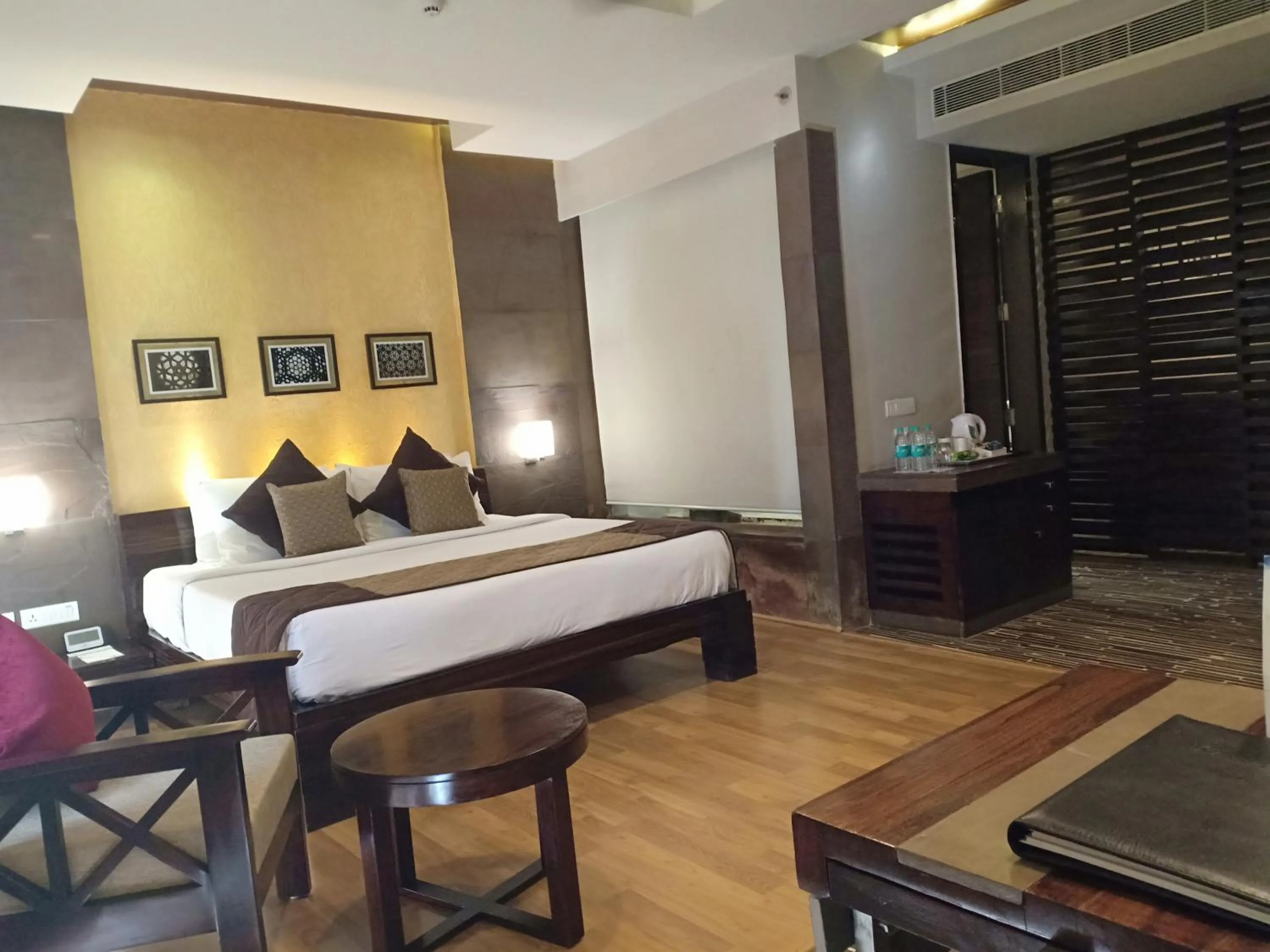 Photo of the whole room, Bed in Ramada Ajmer