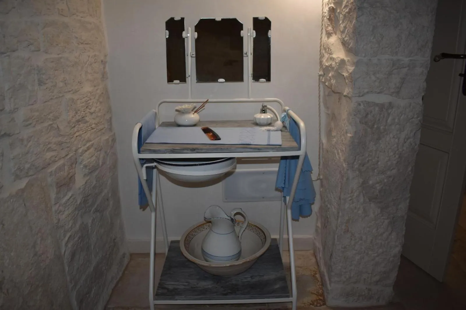 Decorative detail in Trulli Occhi Di Pietra