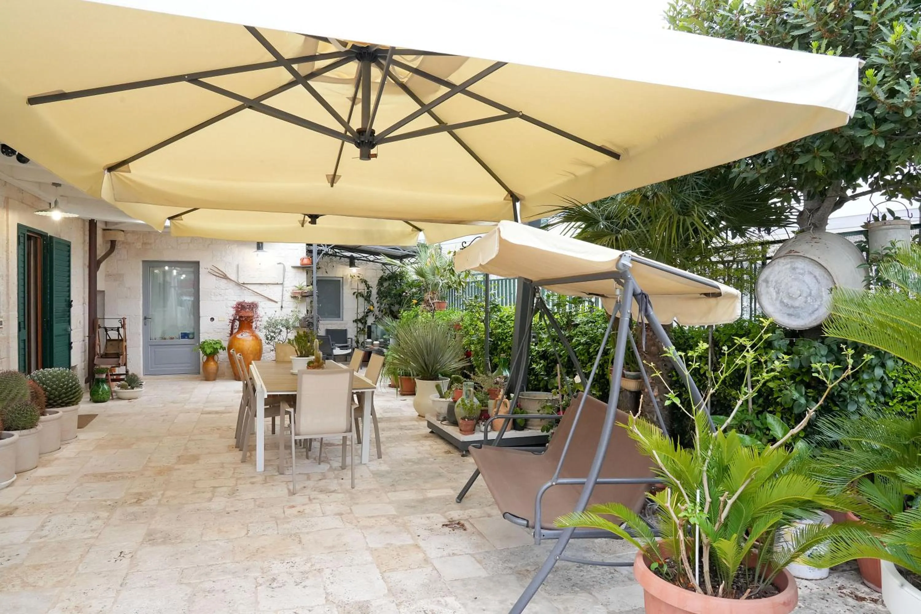 Garden in Trulli Occhi Di Pietra