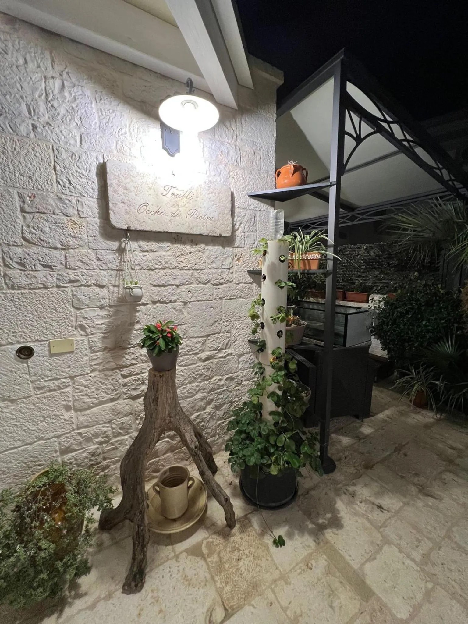 Garden view in Trulli Occhi Di Pietra