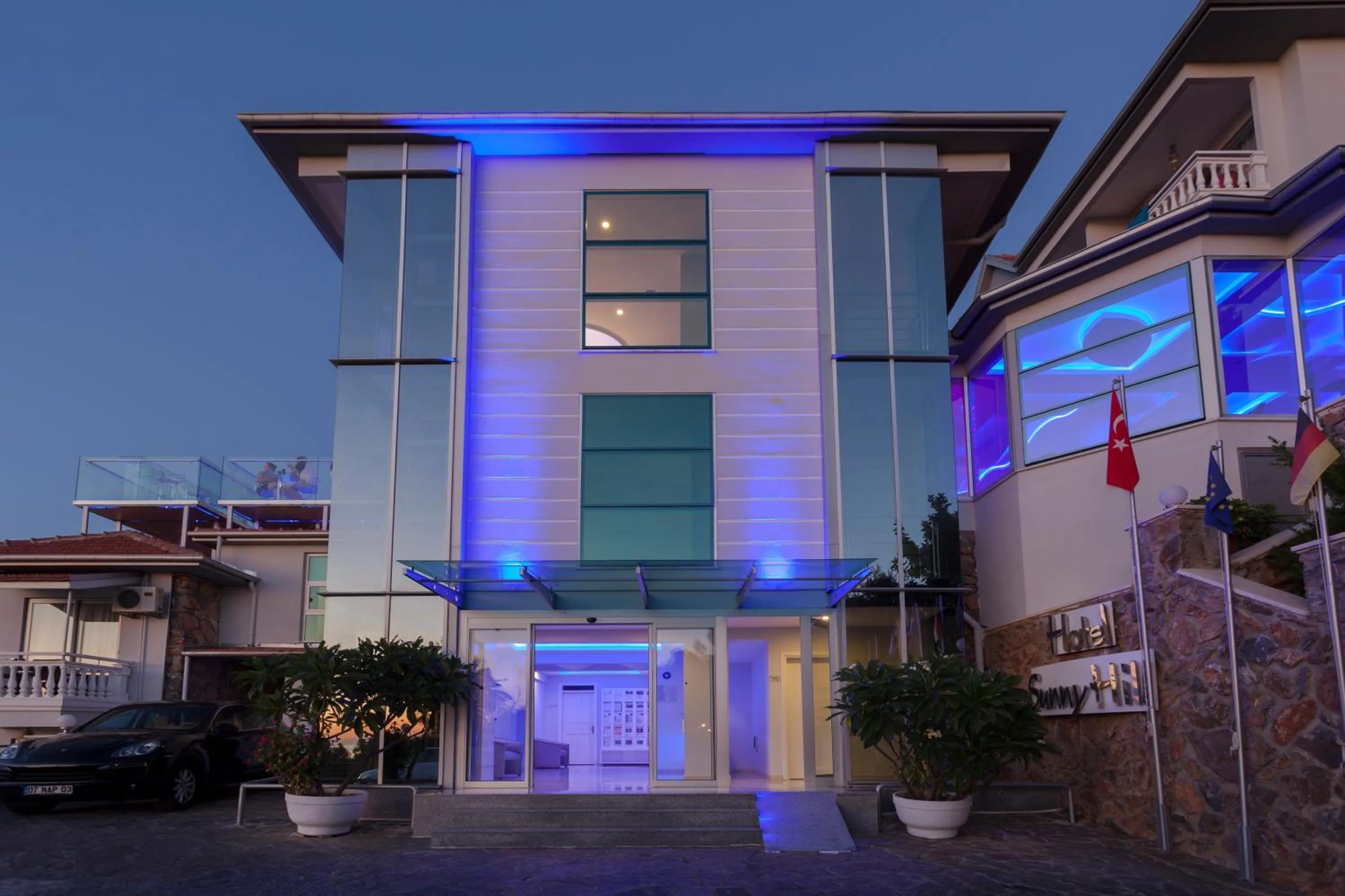 Facade/entrance in Sunny Hill Alya Hotel