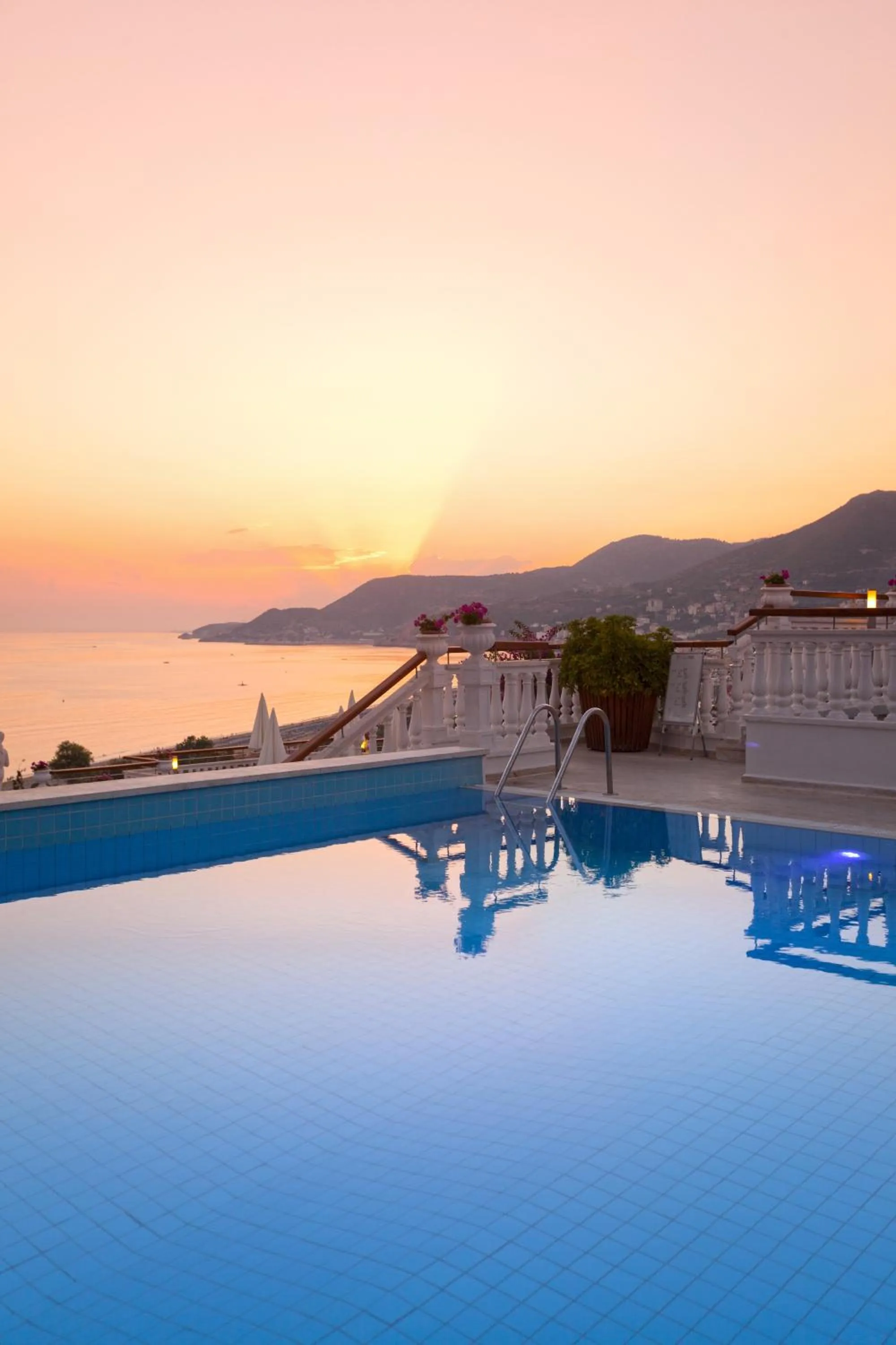 Swimming pool in Sunny Hill Alya Hotel