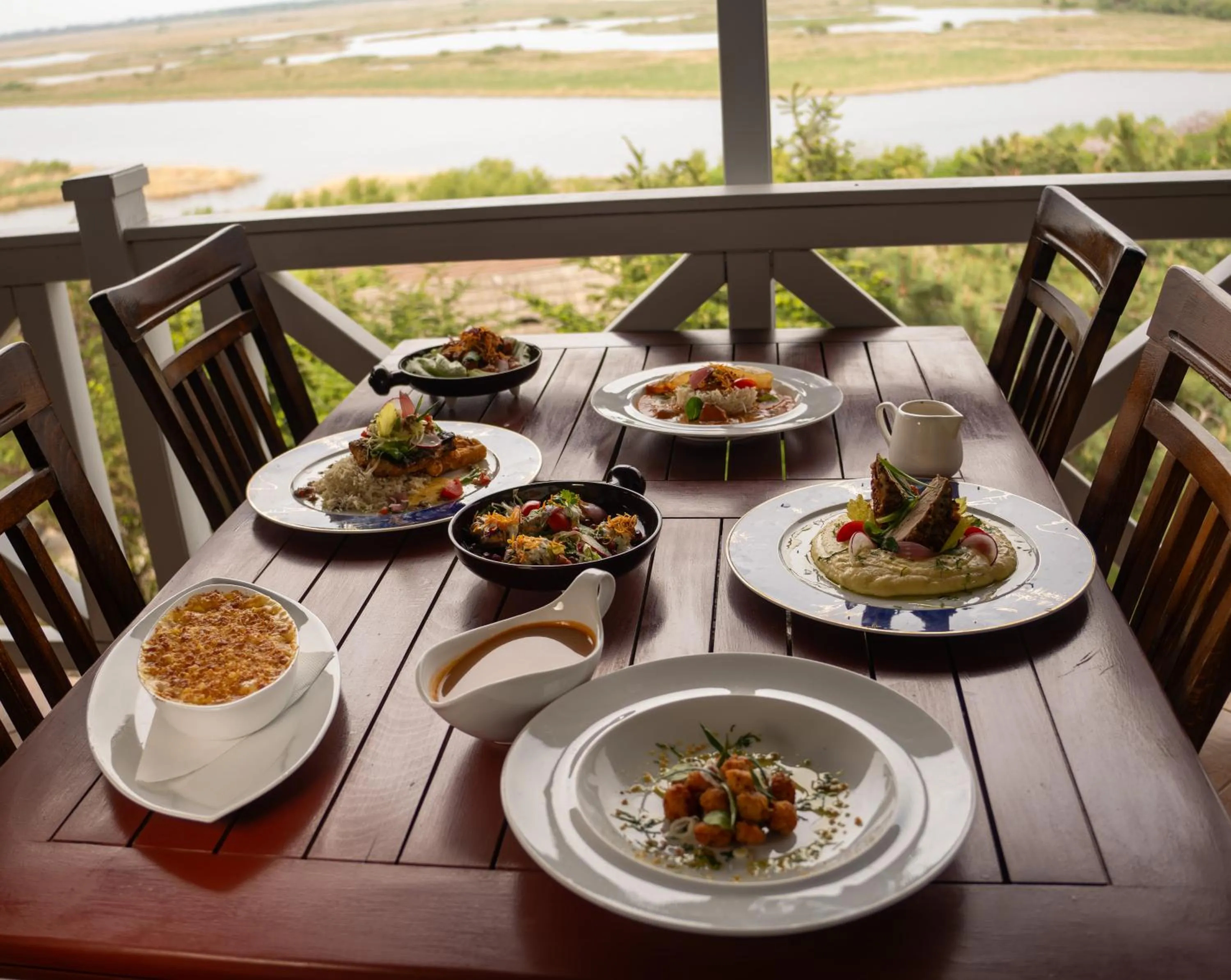 Restaurant/places to eat in Delta Nature Resort