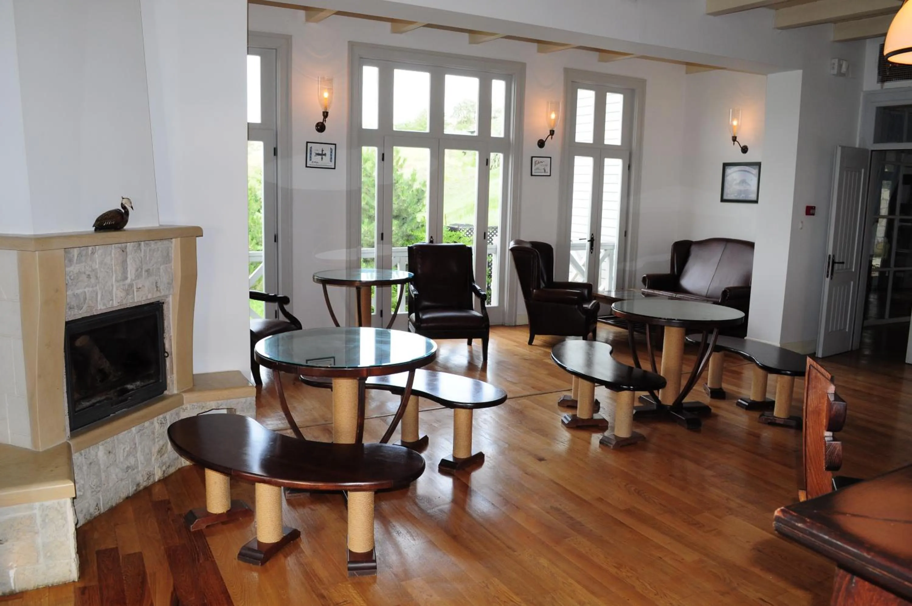 Lobby or reception in Delta Resort Treetop by Eight Continents