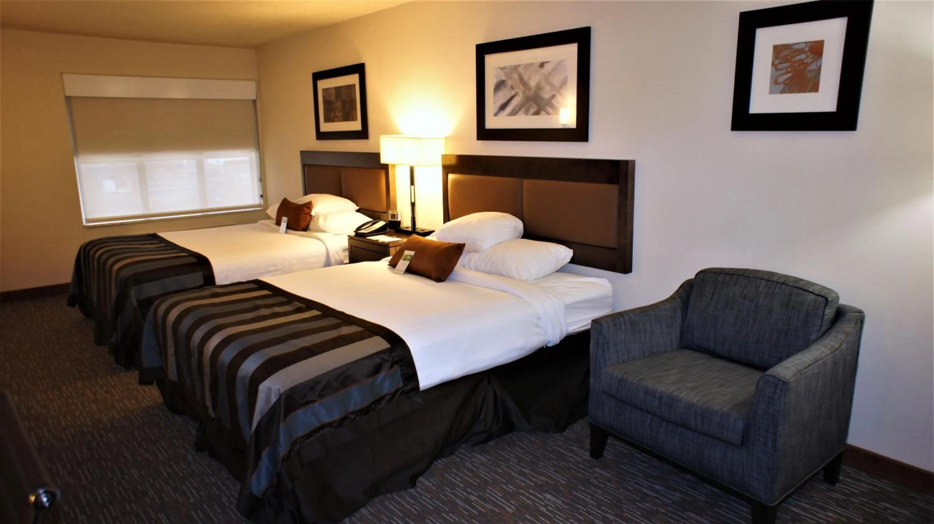 Bedroom, Bed in Wingate by Wyndham - Chattanooga