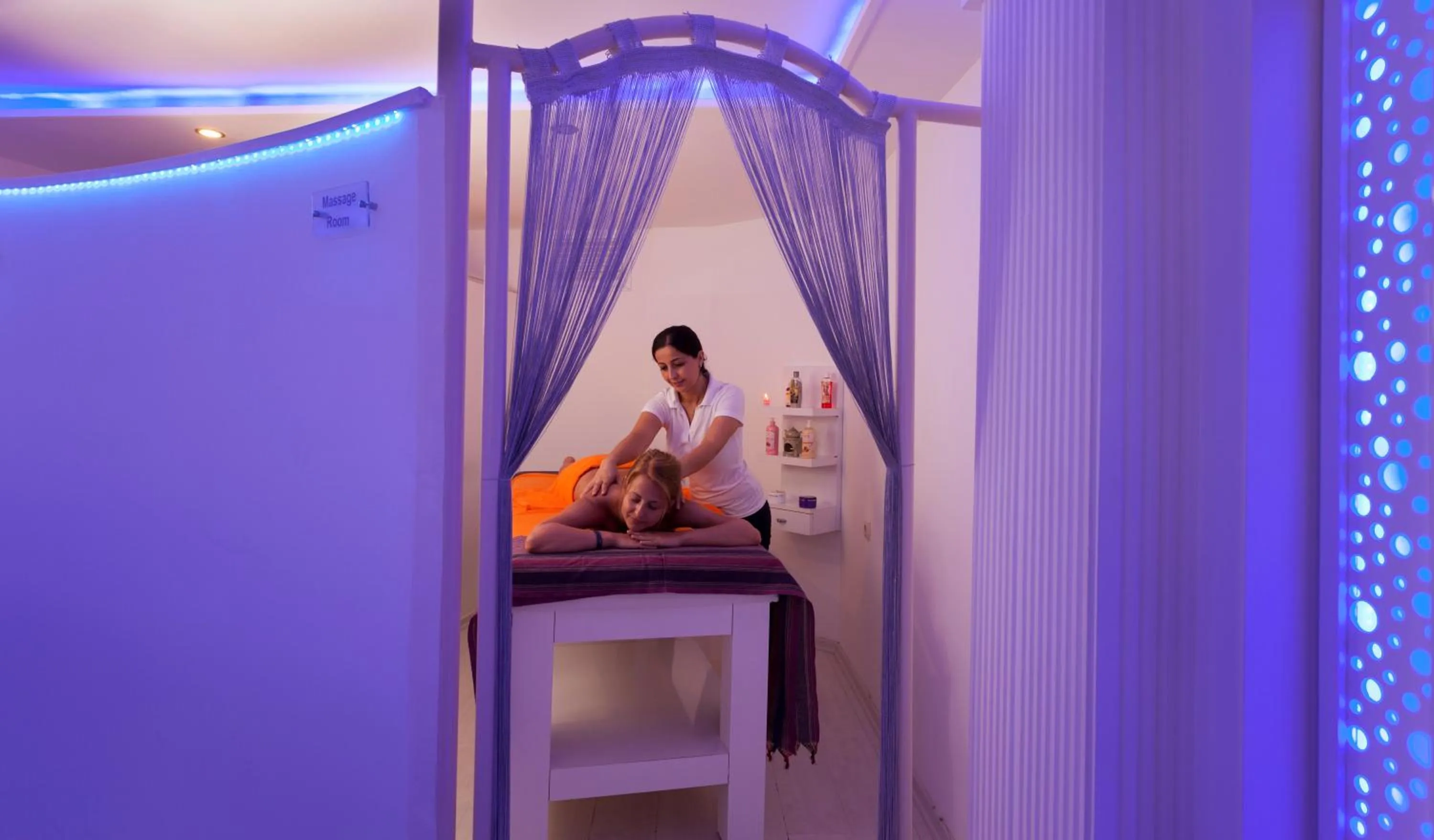 Massage in Blue Diamond Alya Hotel