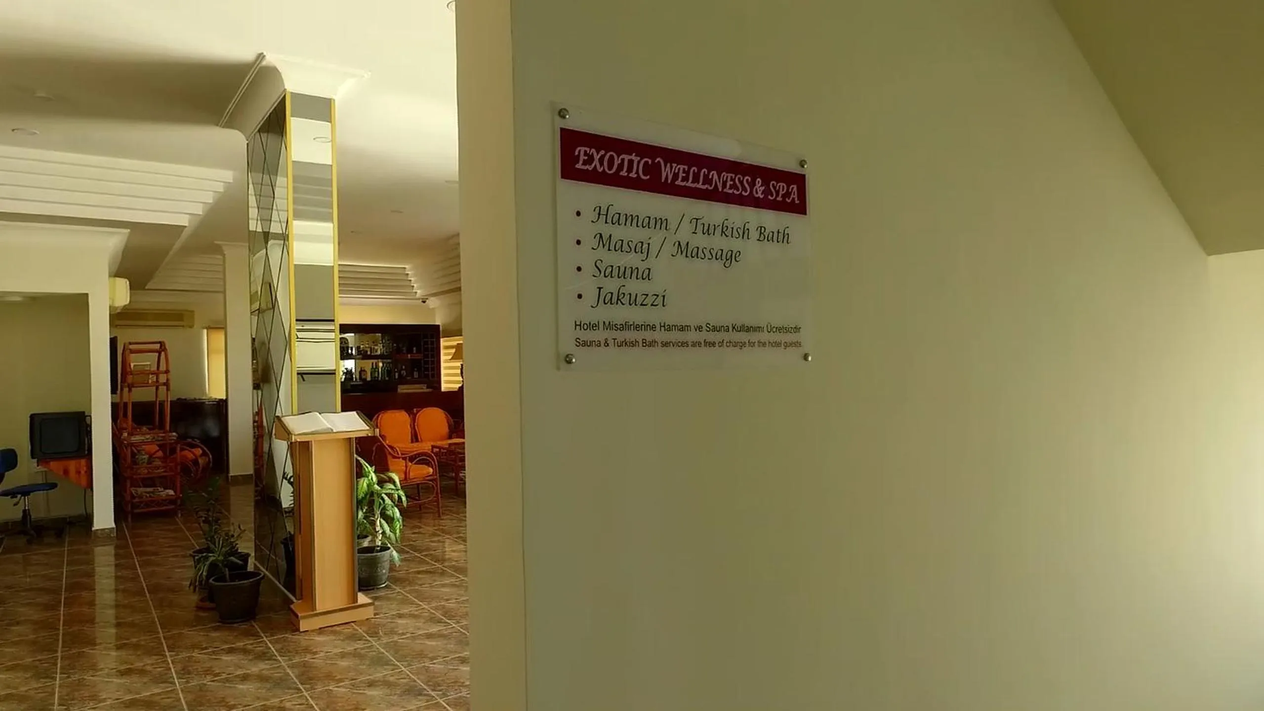 Hot Tub in Exotic Hotel & SPA