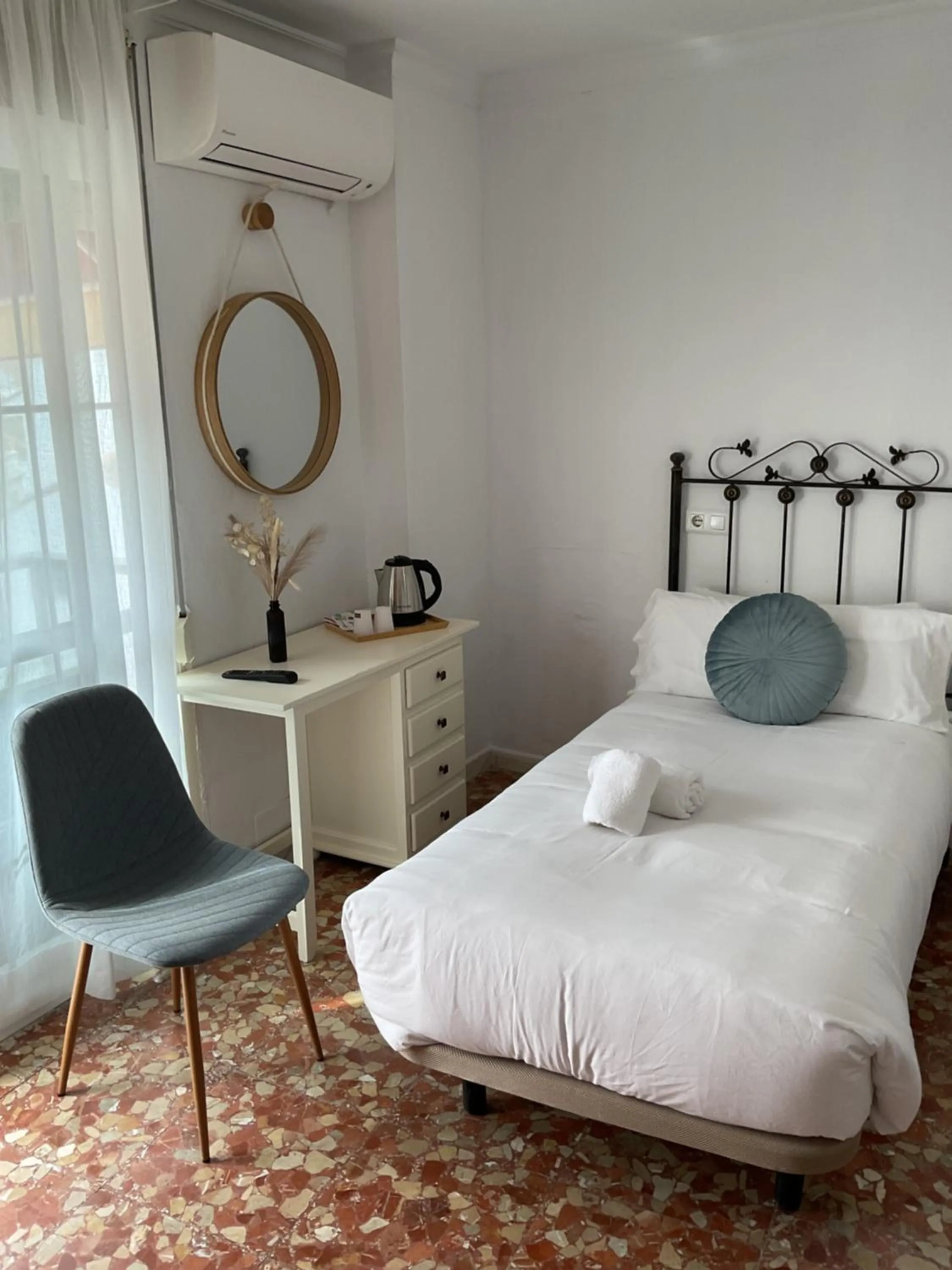 Bed in Hostal San Miguel by Croma