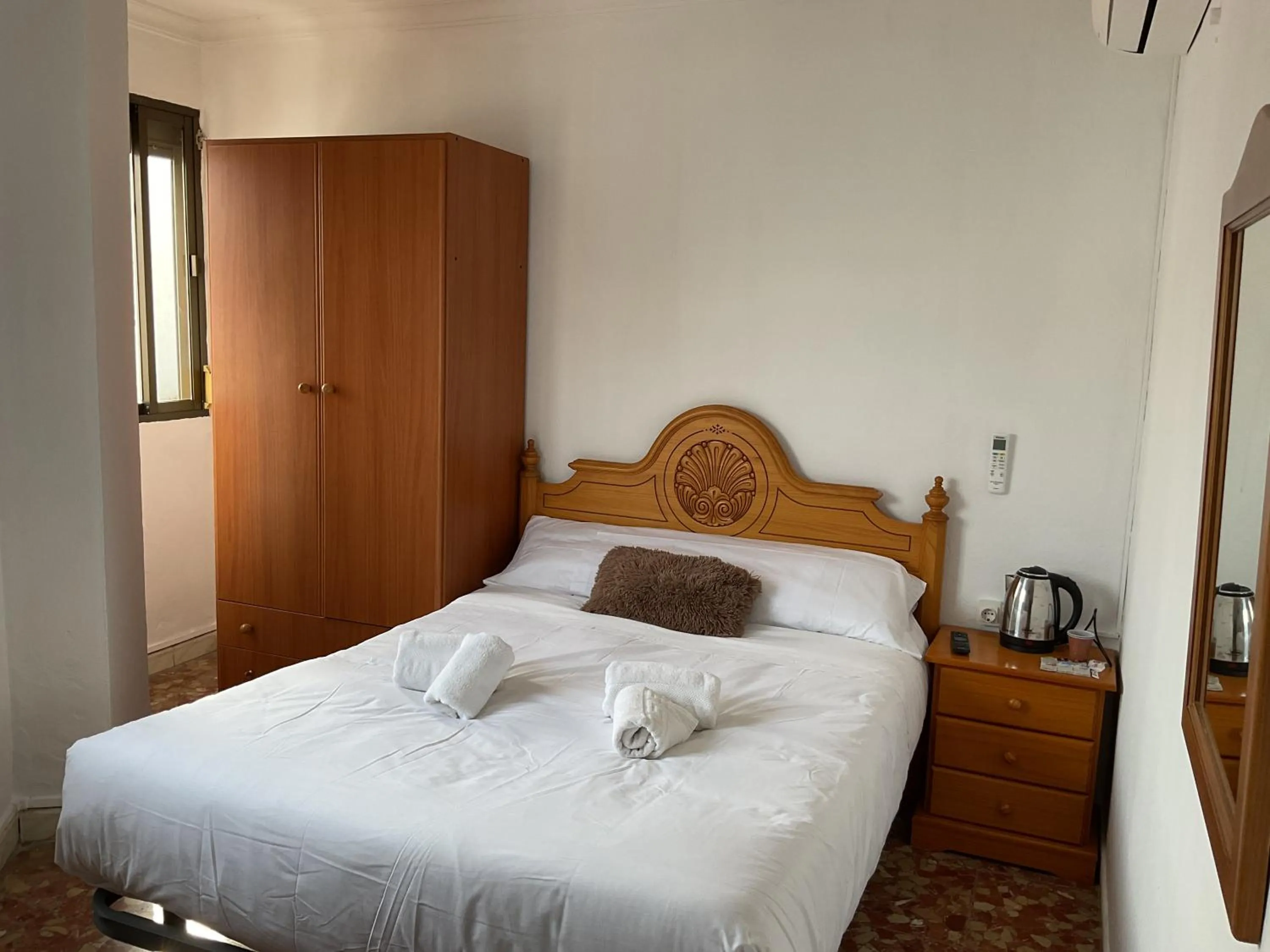 Bed in Hostal San Miguel by Croma