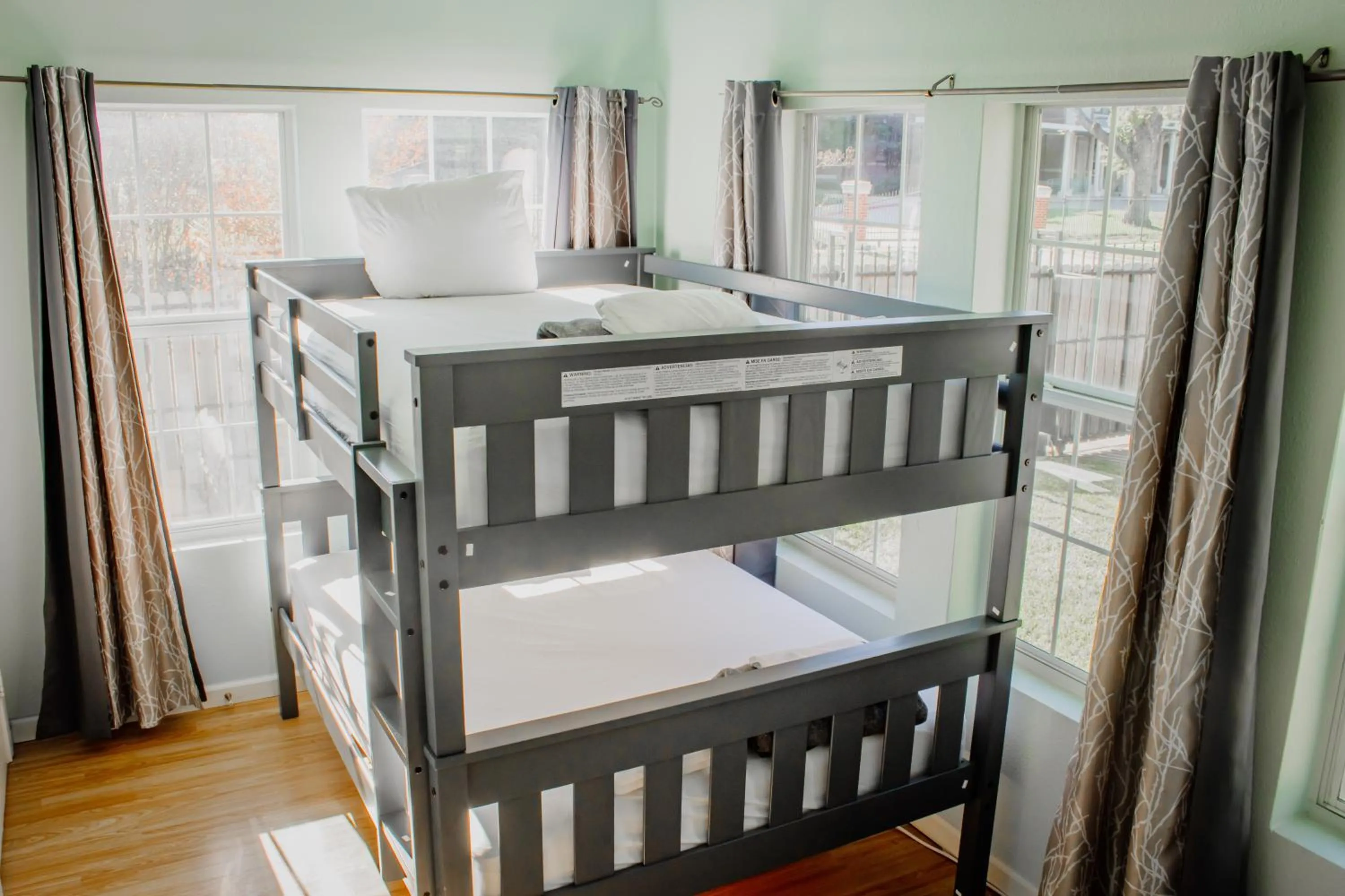 Bed in Wanderstay Houston Hostel