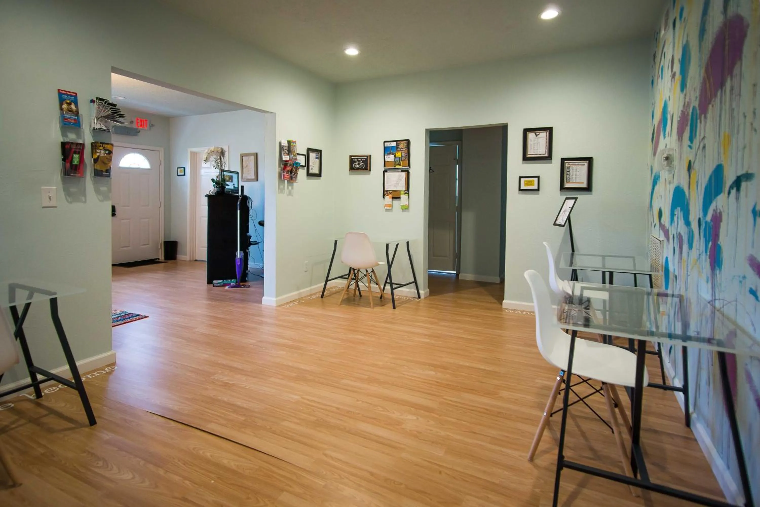 Seating area in Wanderstay Houston Hostel
