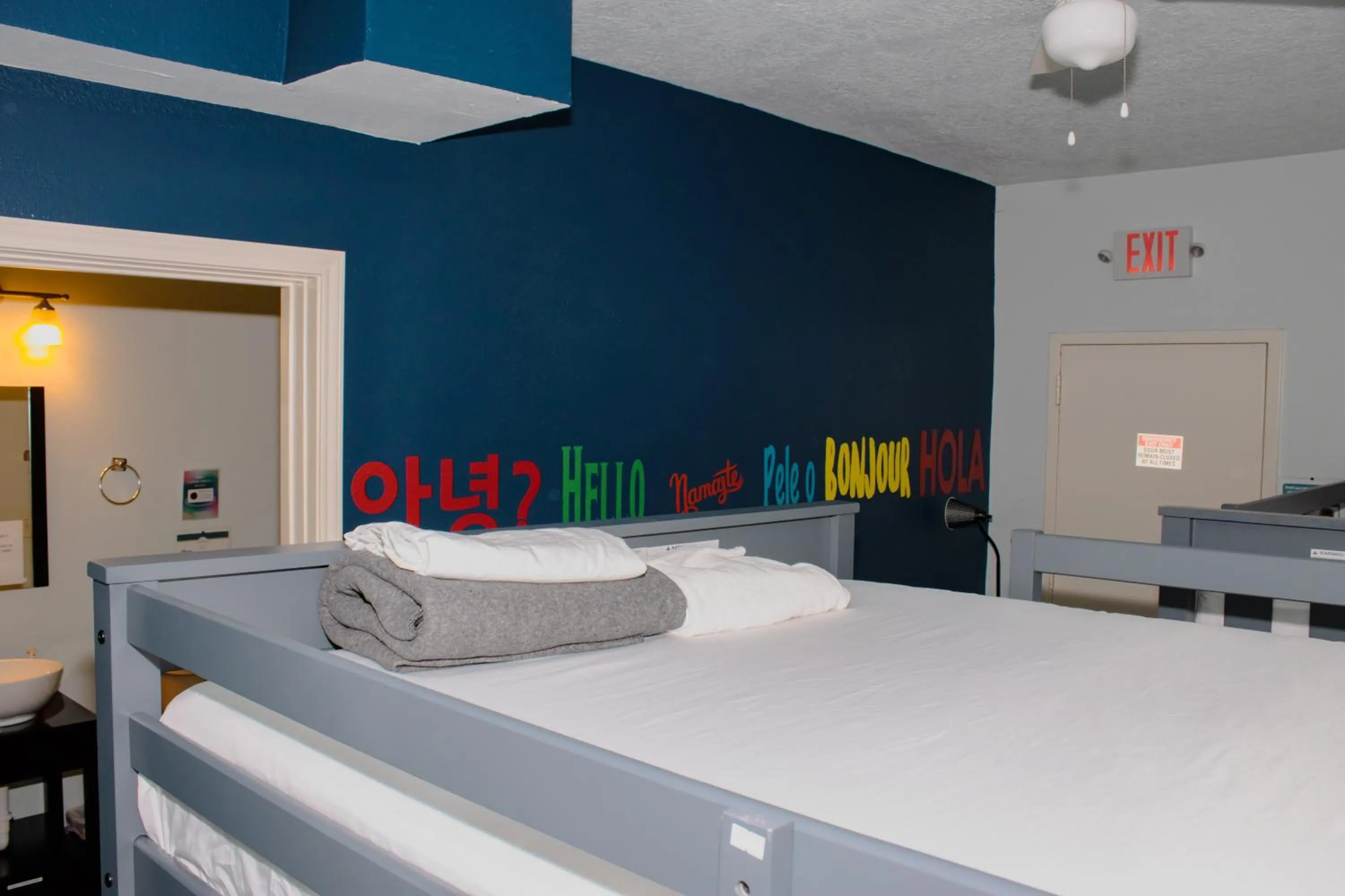 Bed in Wanderstay Houston Hostel