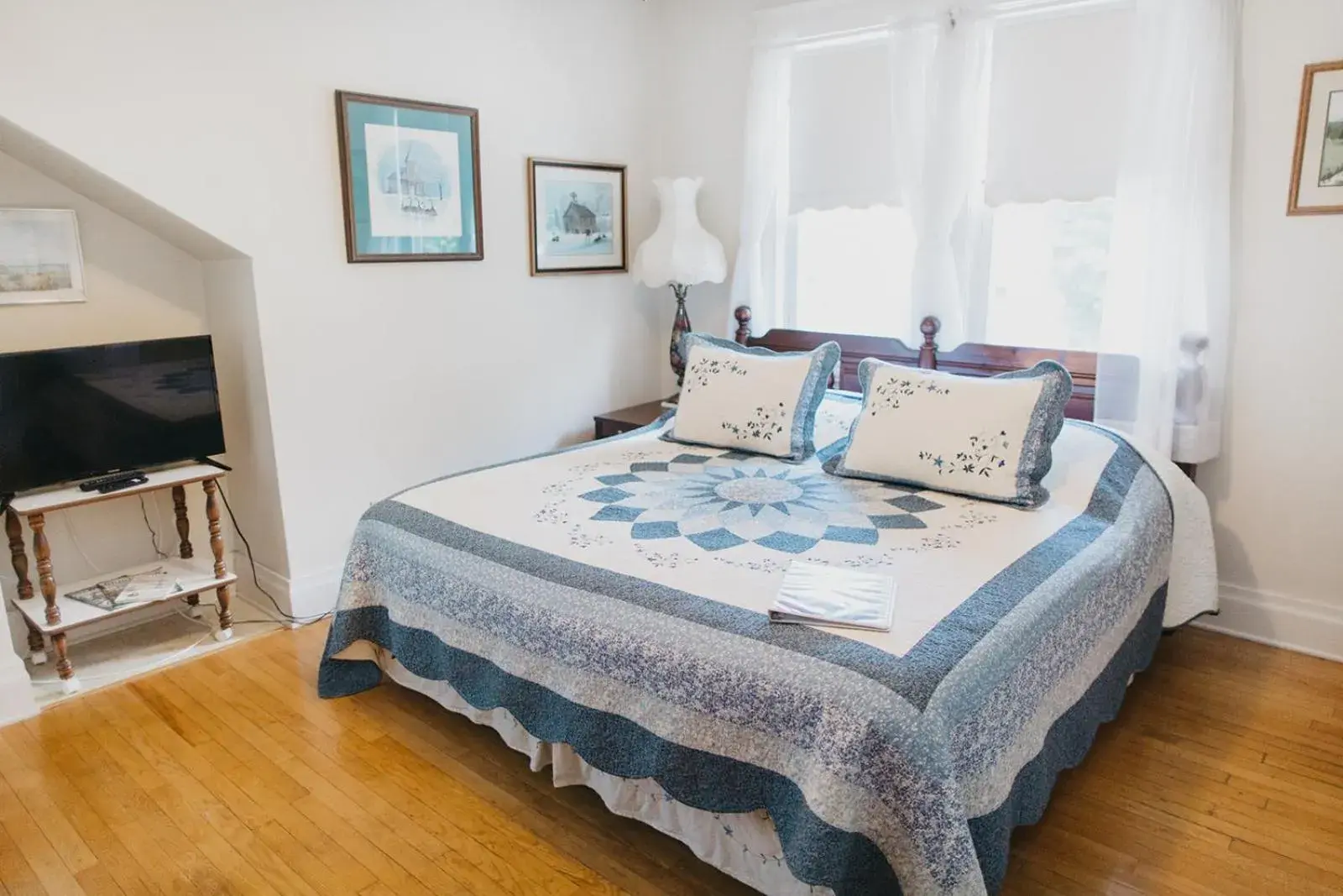 King Room in Friendly City Inn B&B King Room in Friendly City Inn B&B