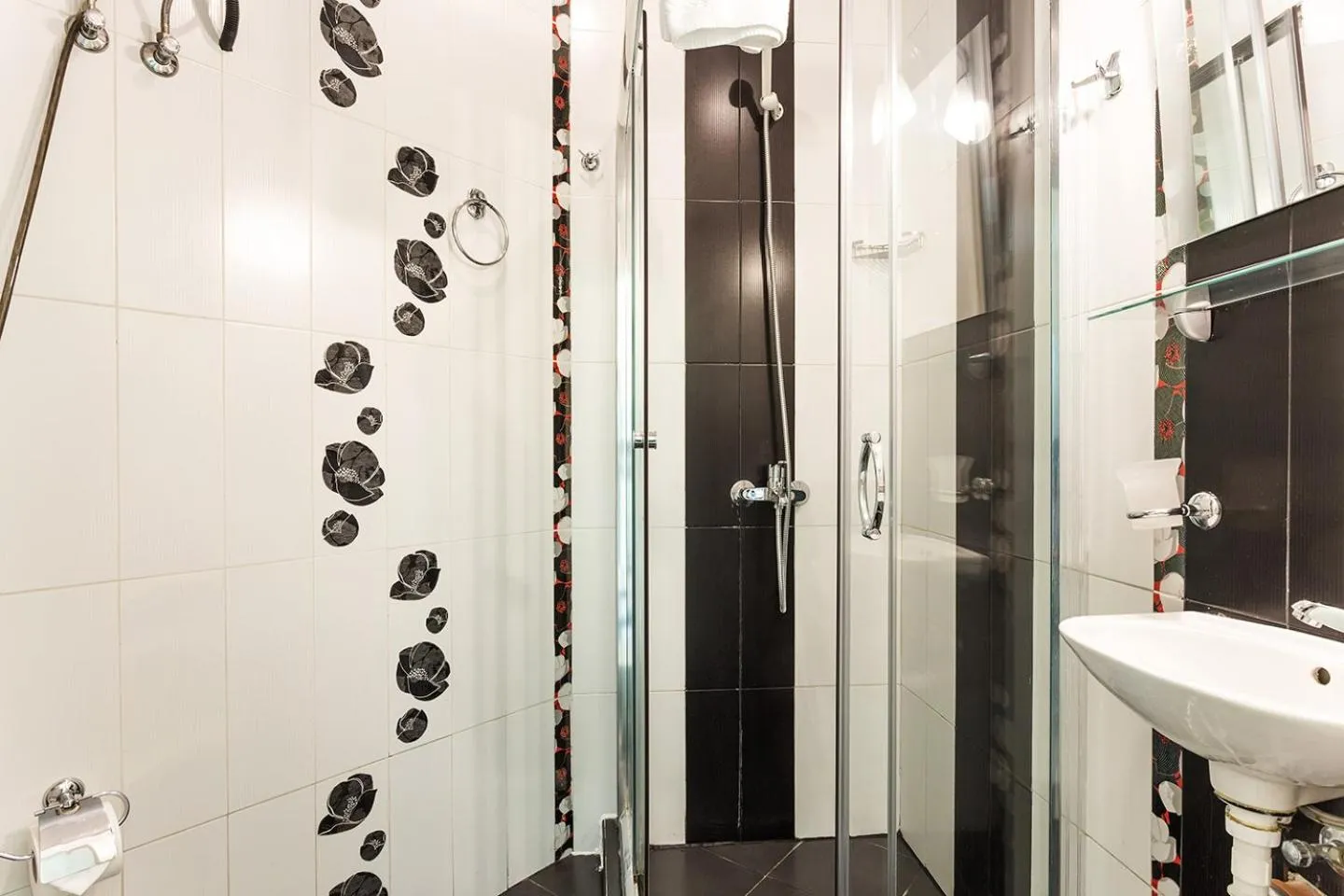 Shower in Blue Pearl Hotel - All Inclusive Plus