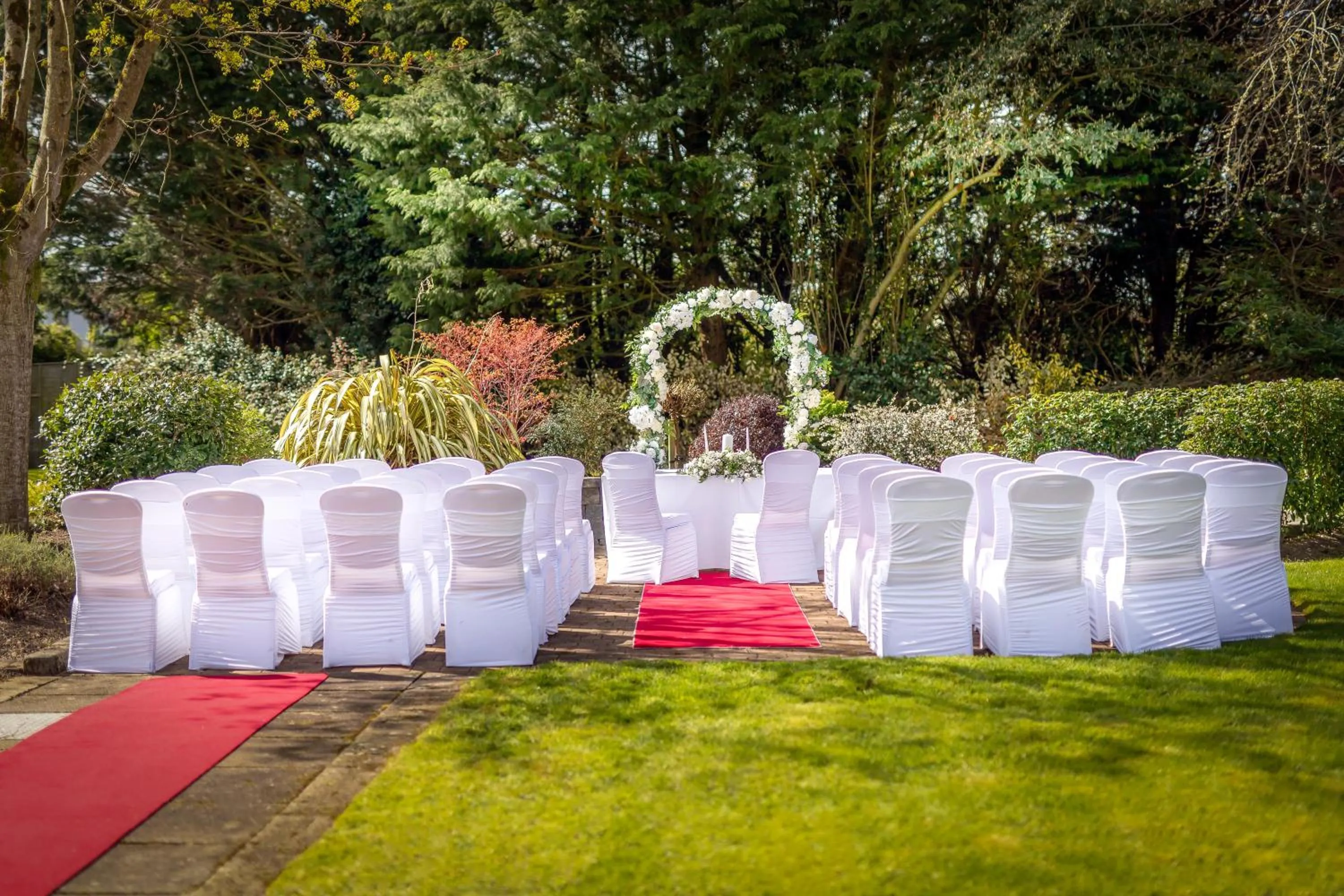 Property building in Ardboyne Hotel