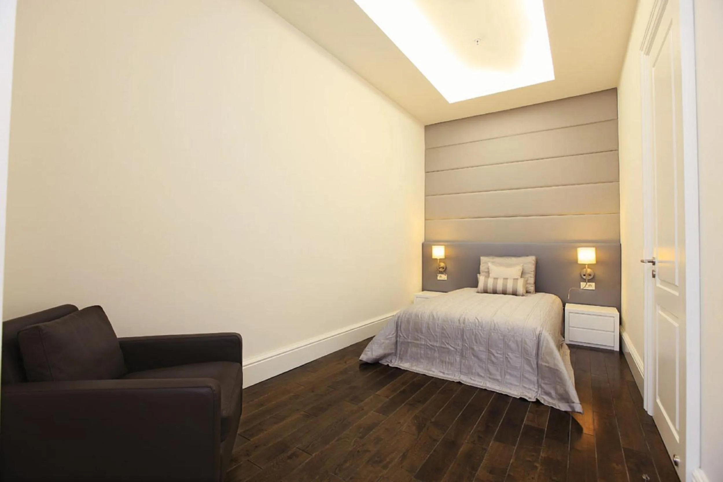 Photo of the whole room, Bed in Pera Residence