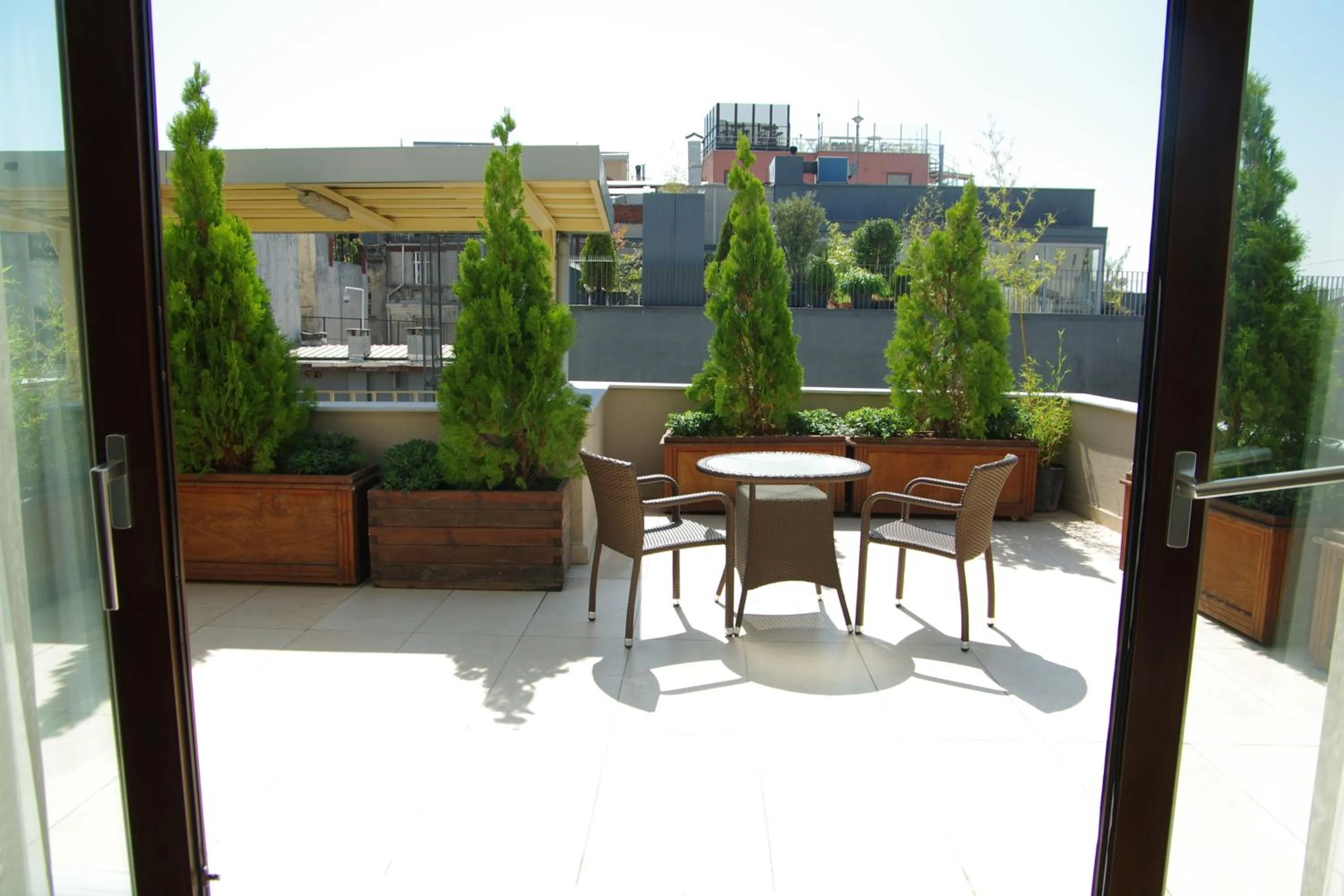 Day in Pera Residence