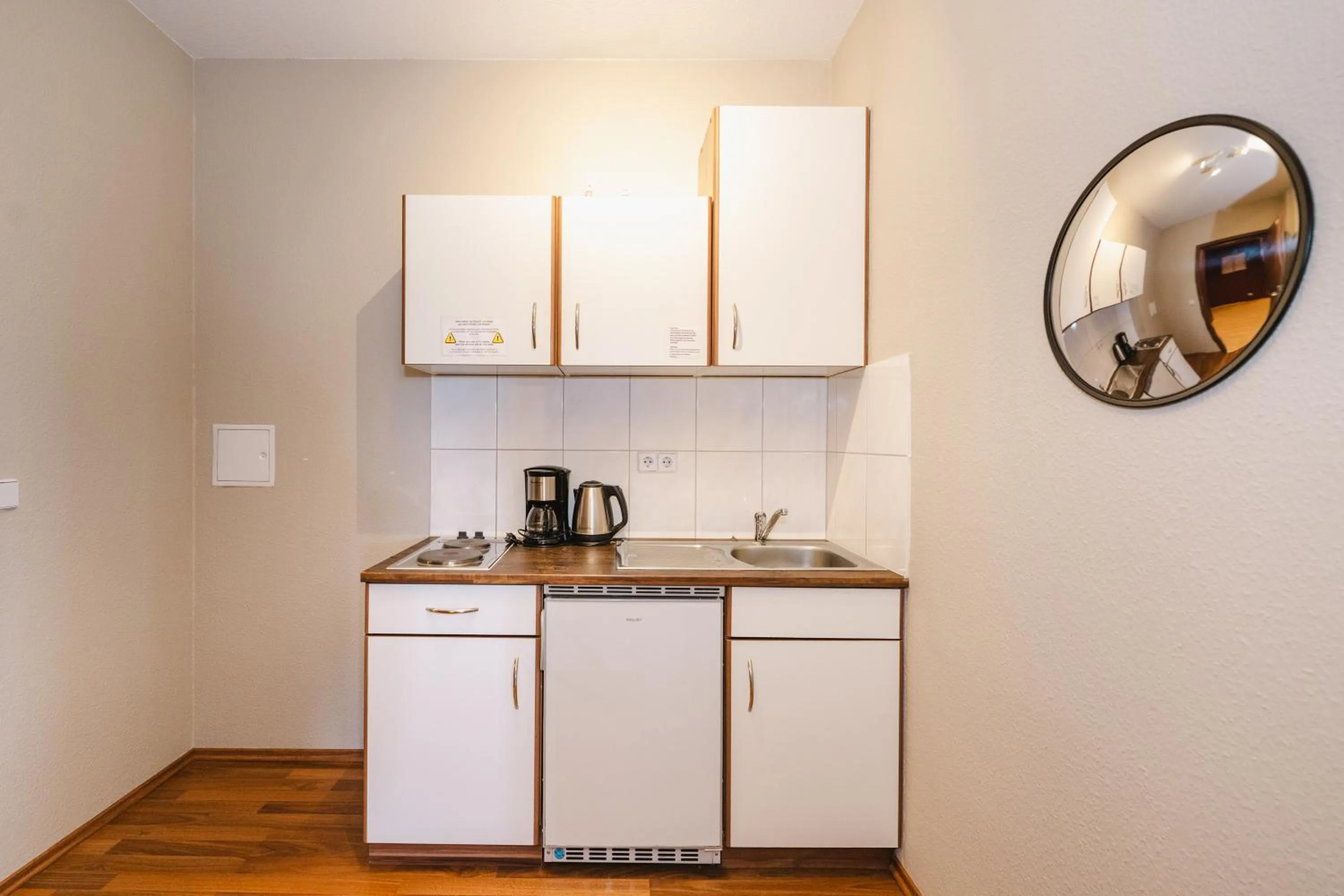 Kitchen or kitchenette in Wombat's City Hostel Leipzig