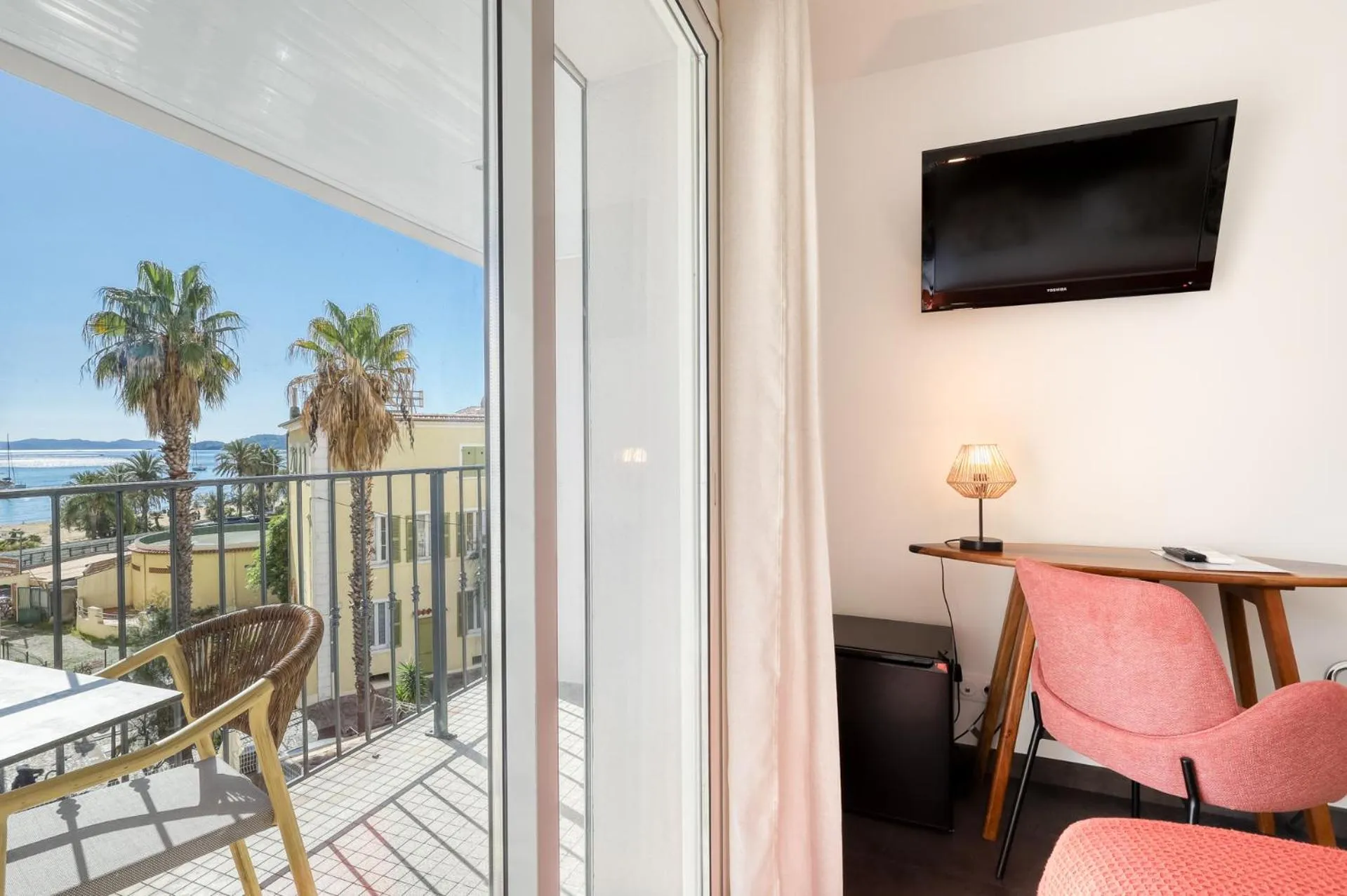 Balcony/Terrace in Anglade Hotel