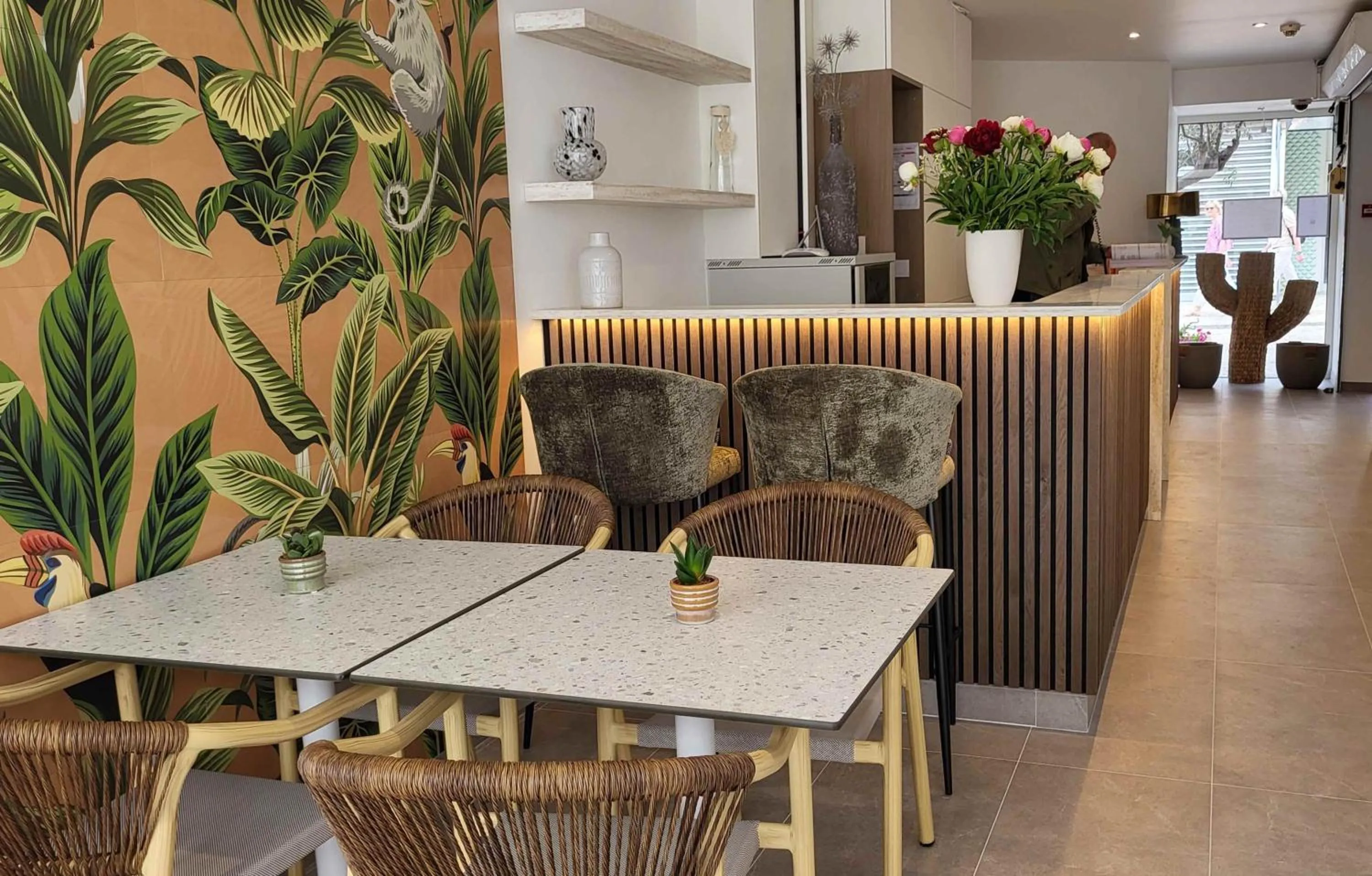 Lounge or bar in Anglade Hotel