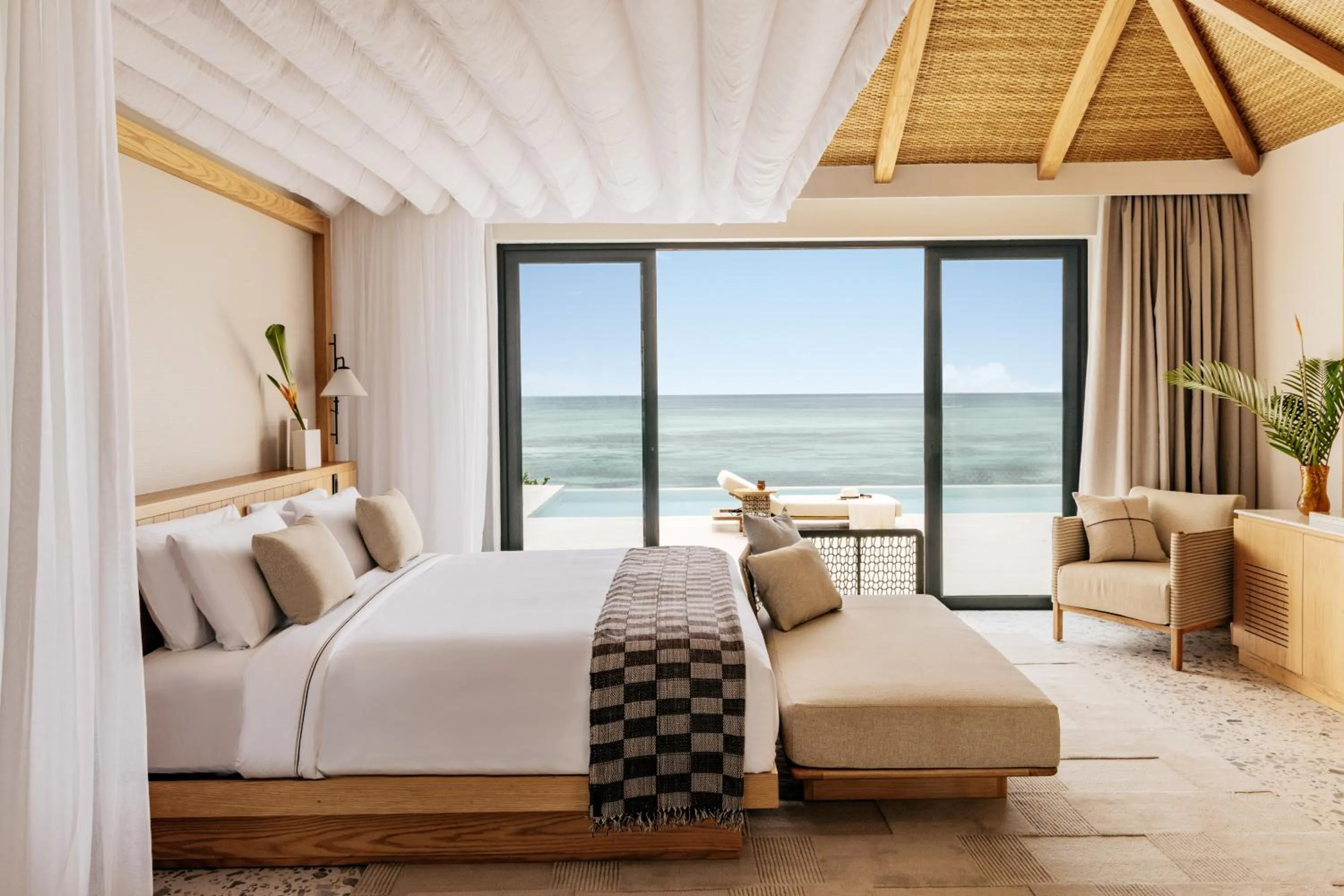 Bed in Melia Zanzibar