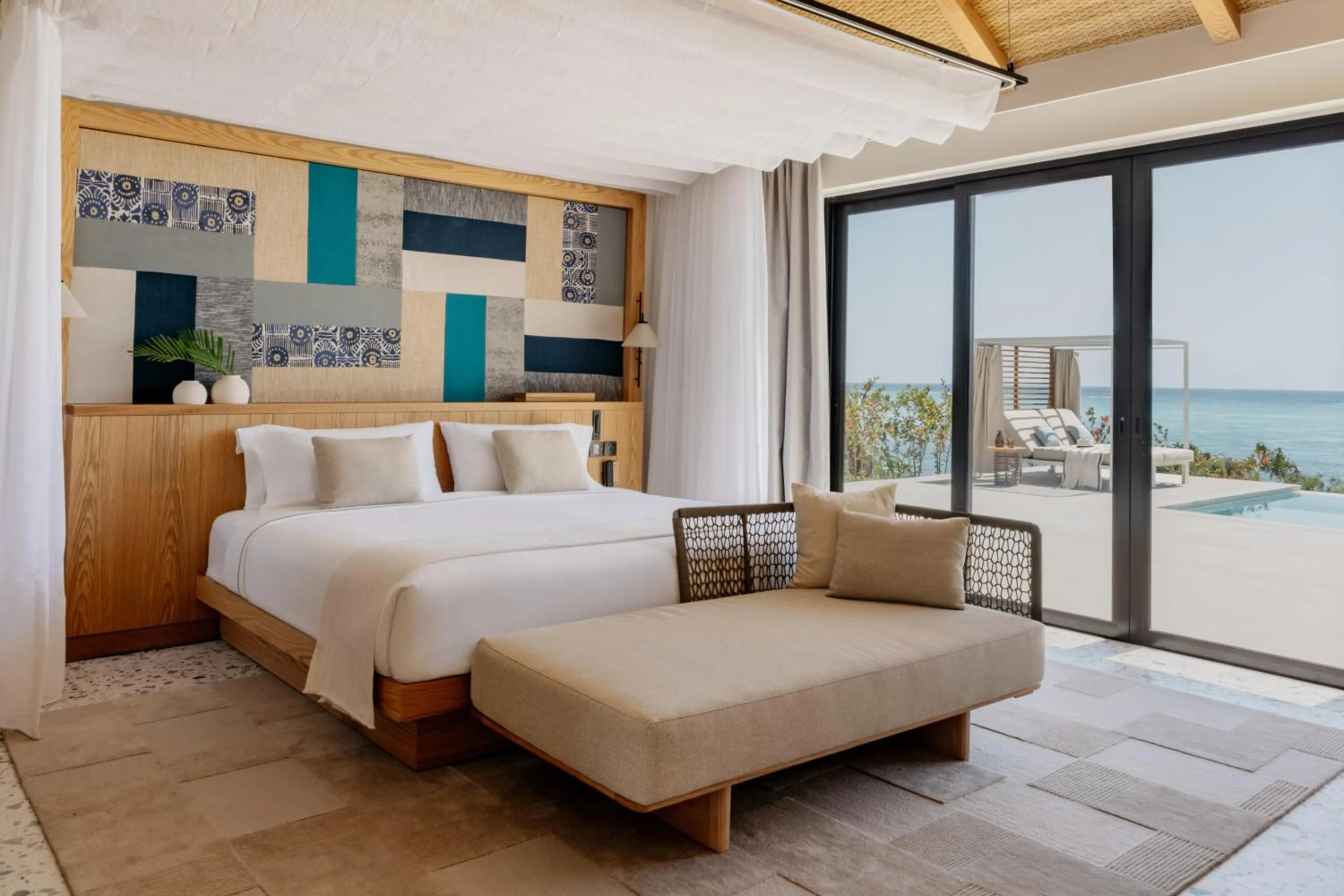 Communal lounge/ TV room, Bed in Melia Zanzibar