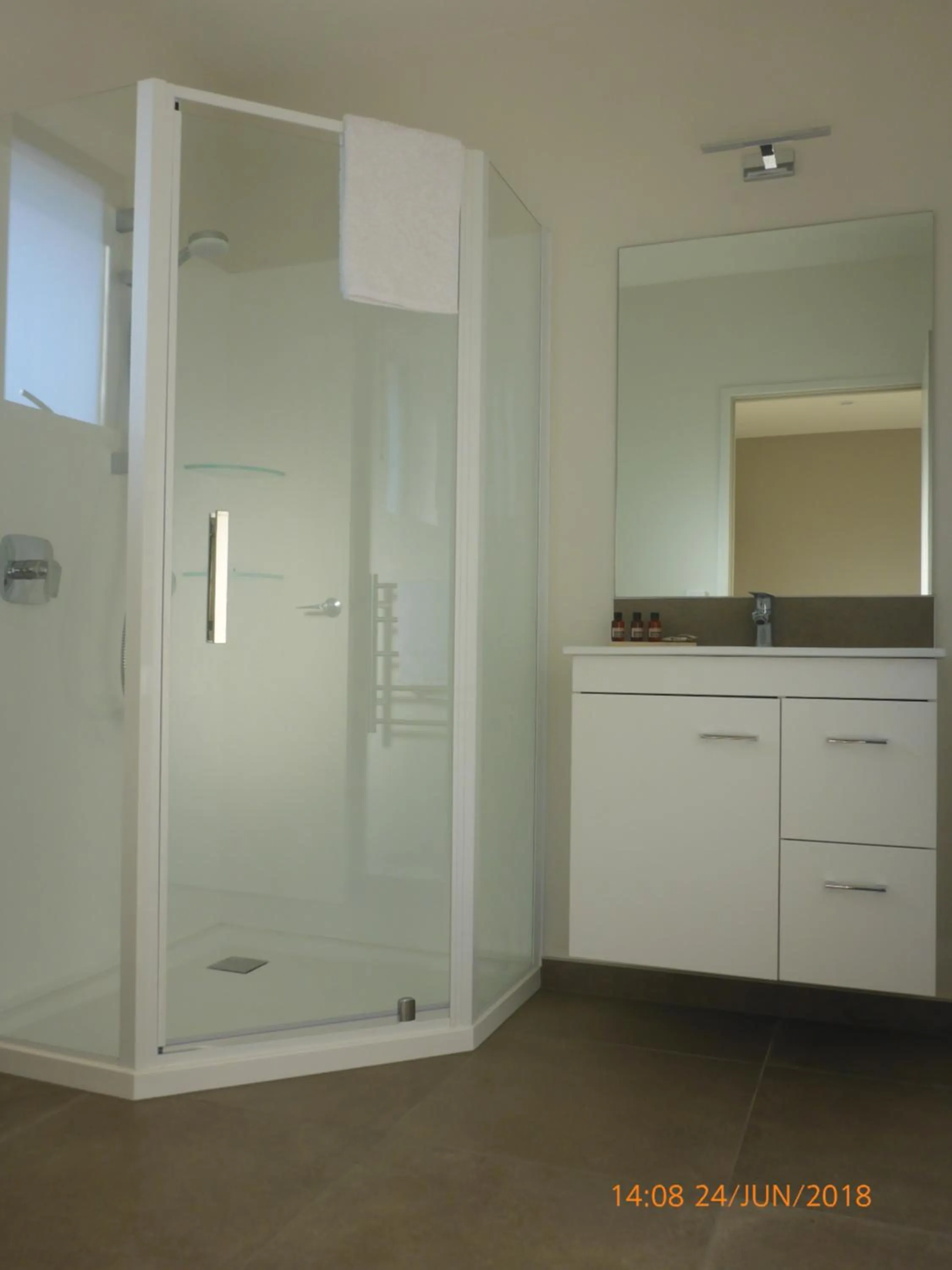 Bathroom in Fran and Frankie's Bed & Breakfast