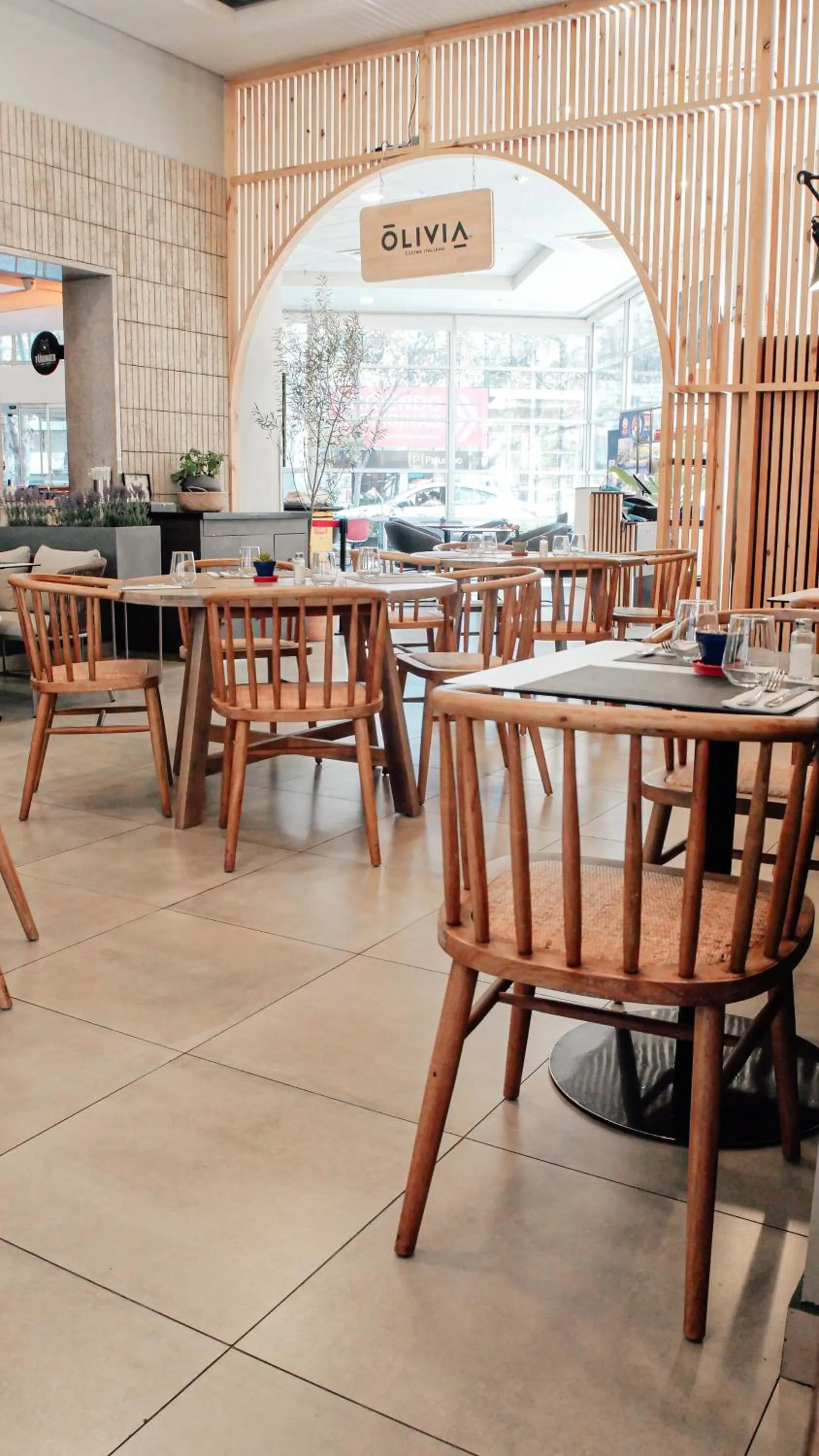 Restaurant/places to eat in ibis Santiago Providencia