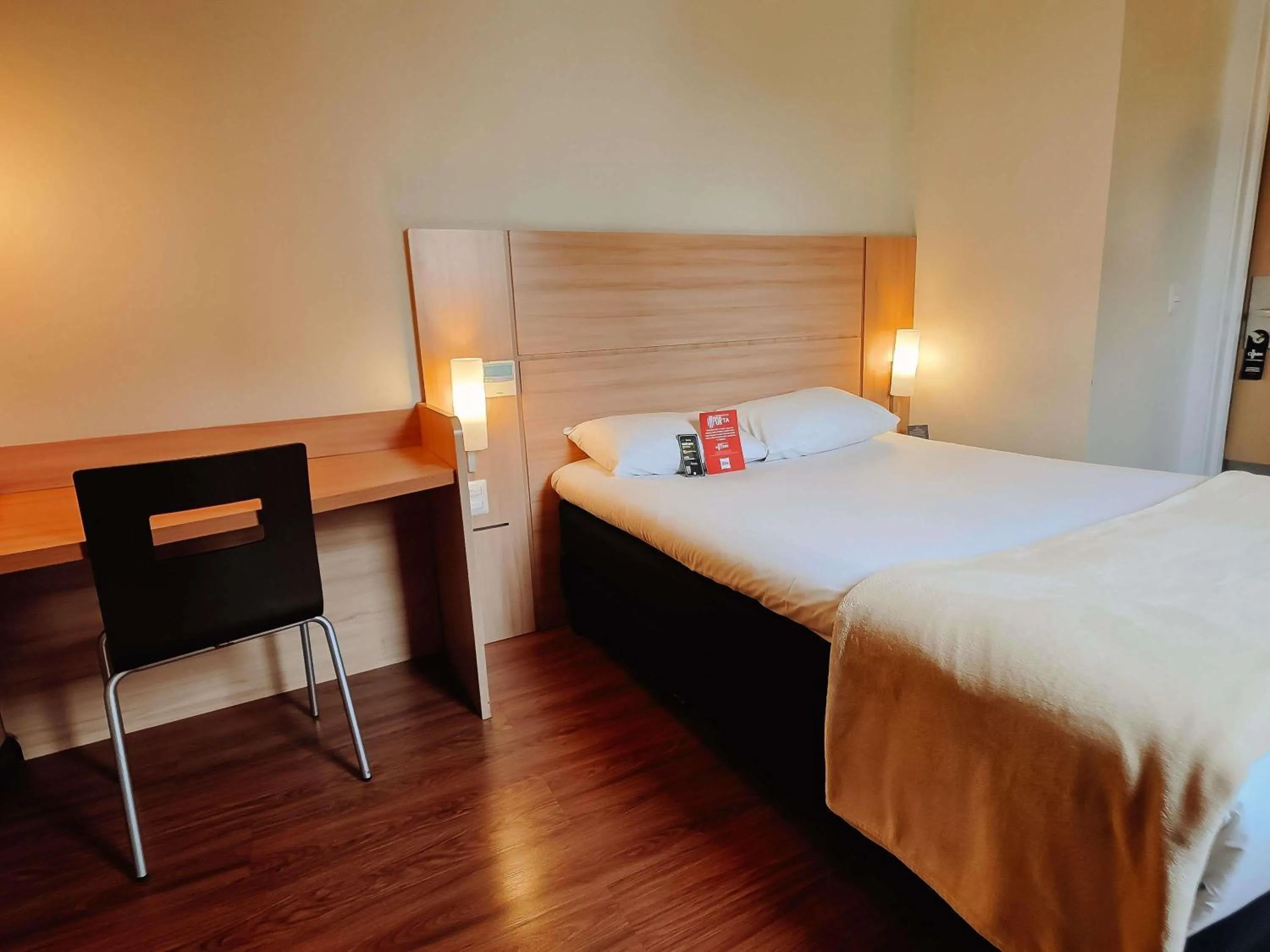 Bedroom, Bed in ibis Santiago Providencia