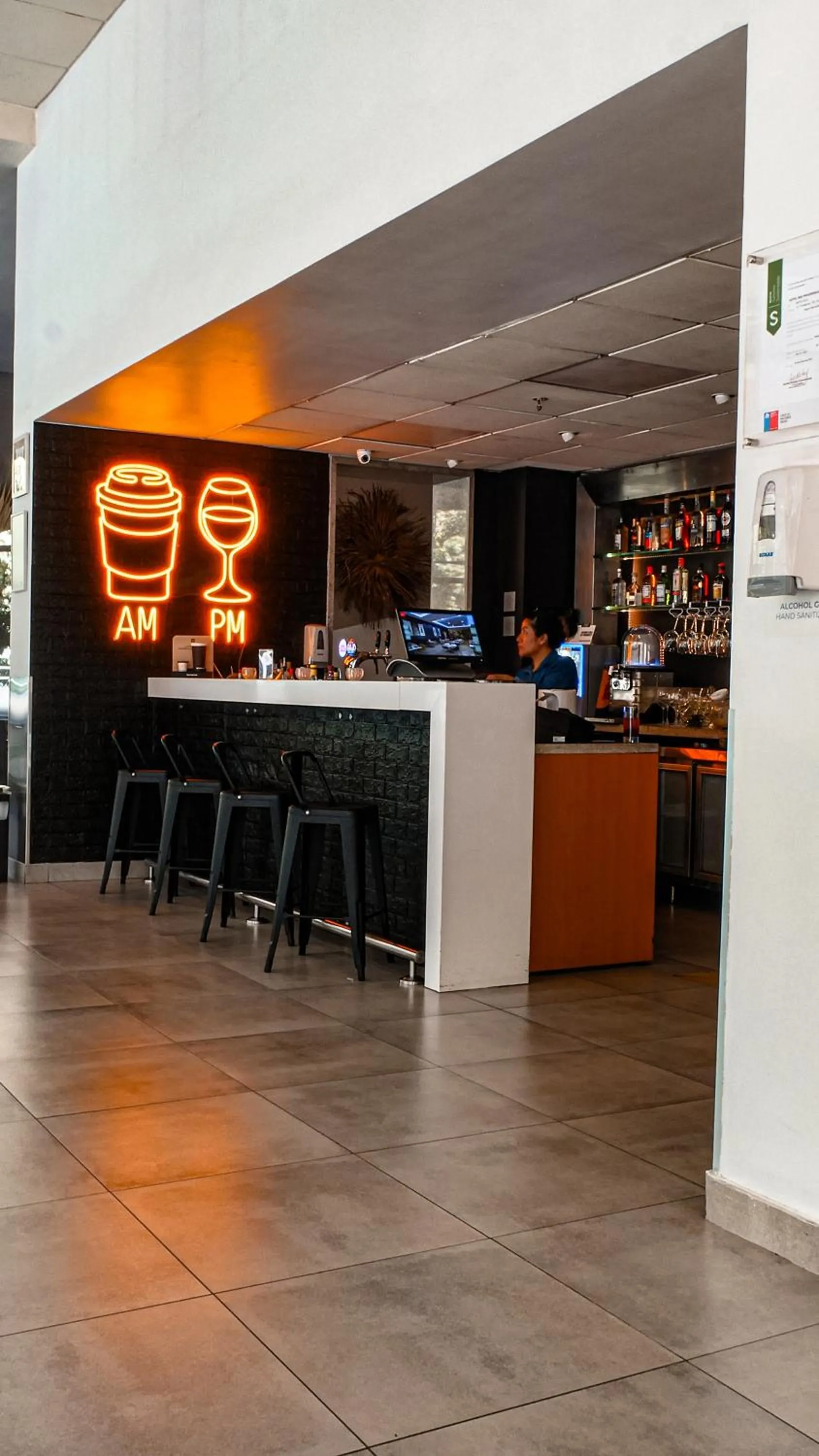 Lounge or bar in ibis Santiago Providencia