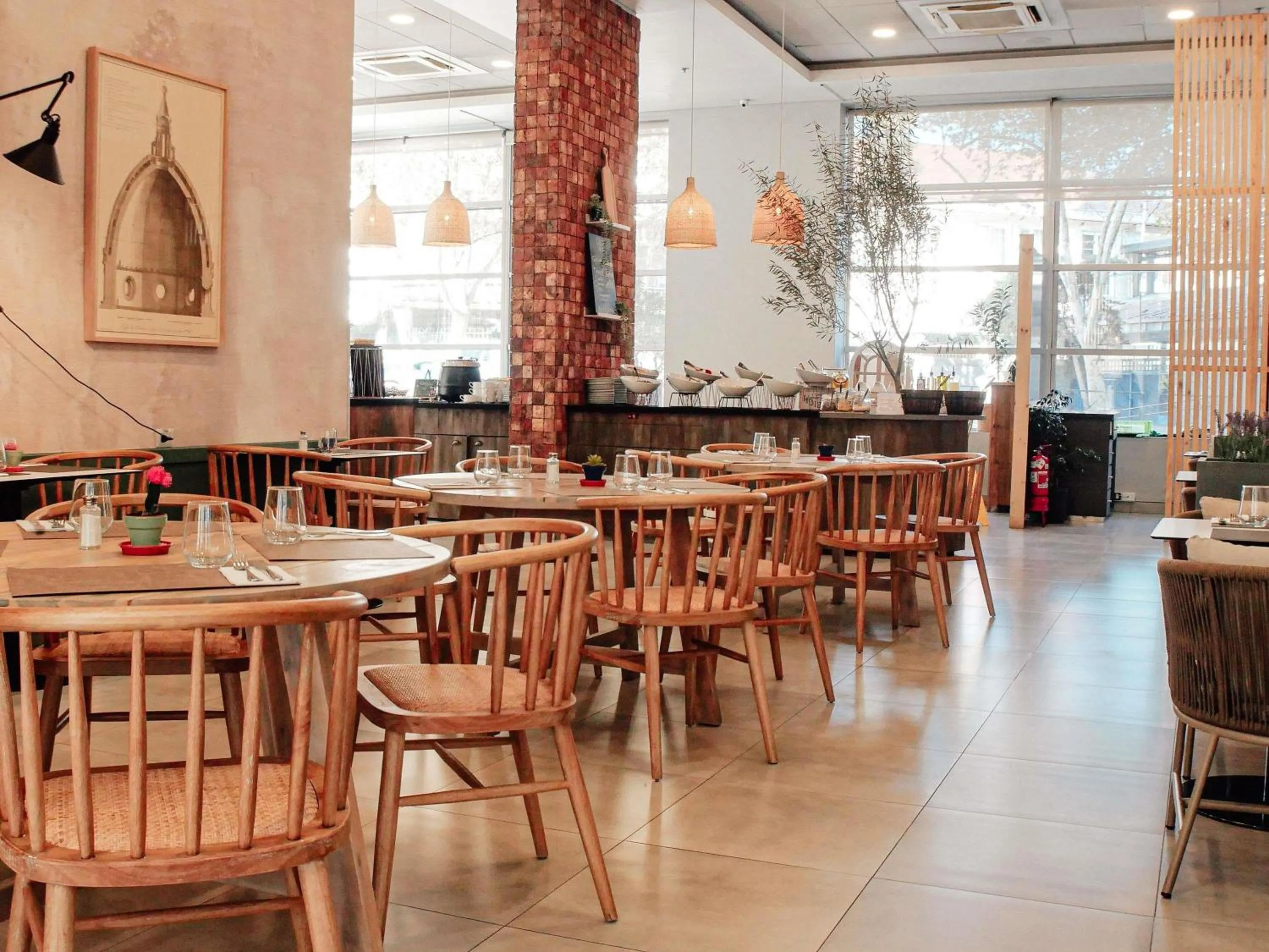 Restaurant/places to eat in ibis Santiago Providencia