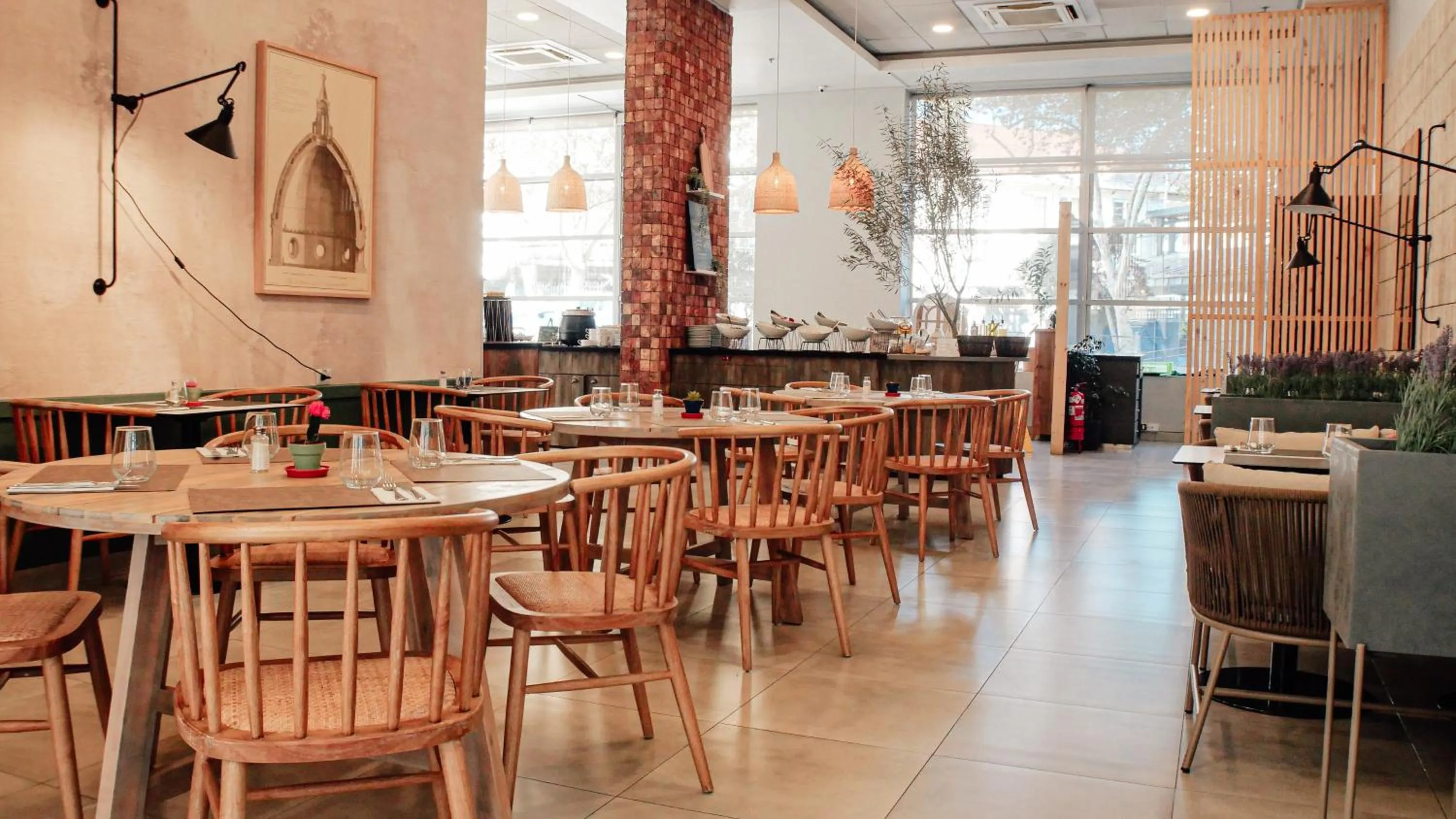 Restaurant/places to eat in ibis Santiago Providencia