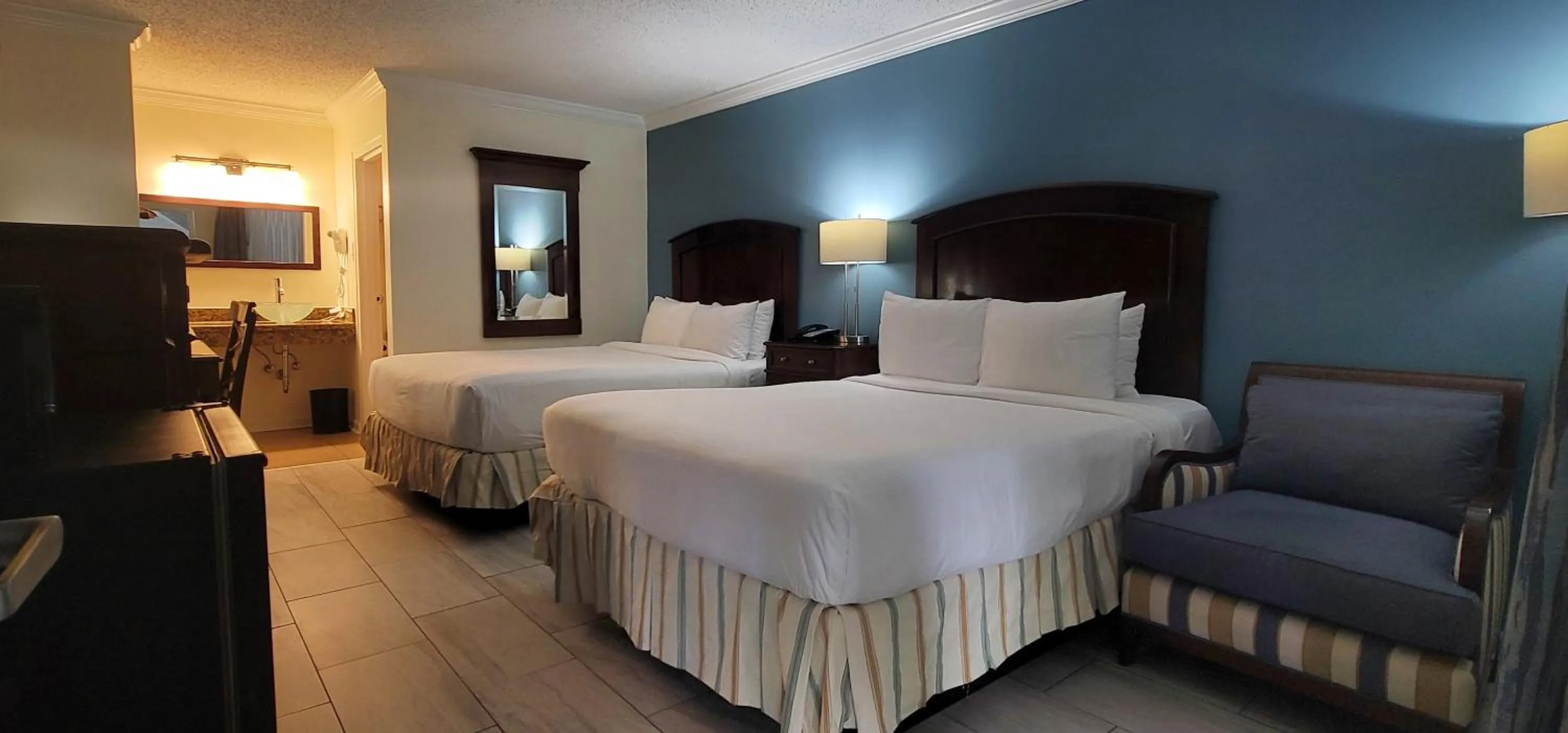 Bedroom, Bed in Fort Lauderdale Grand Hotel