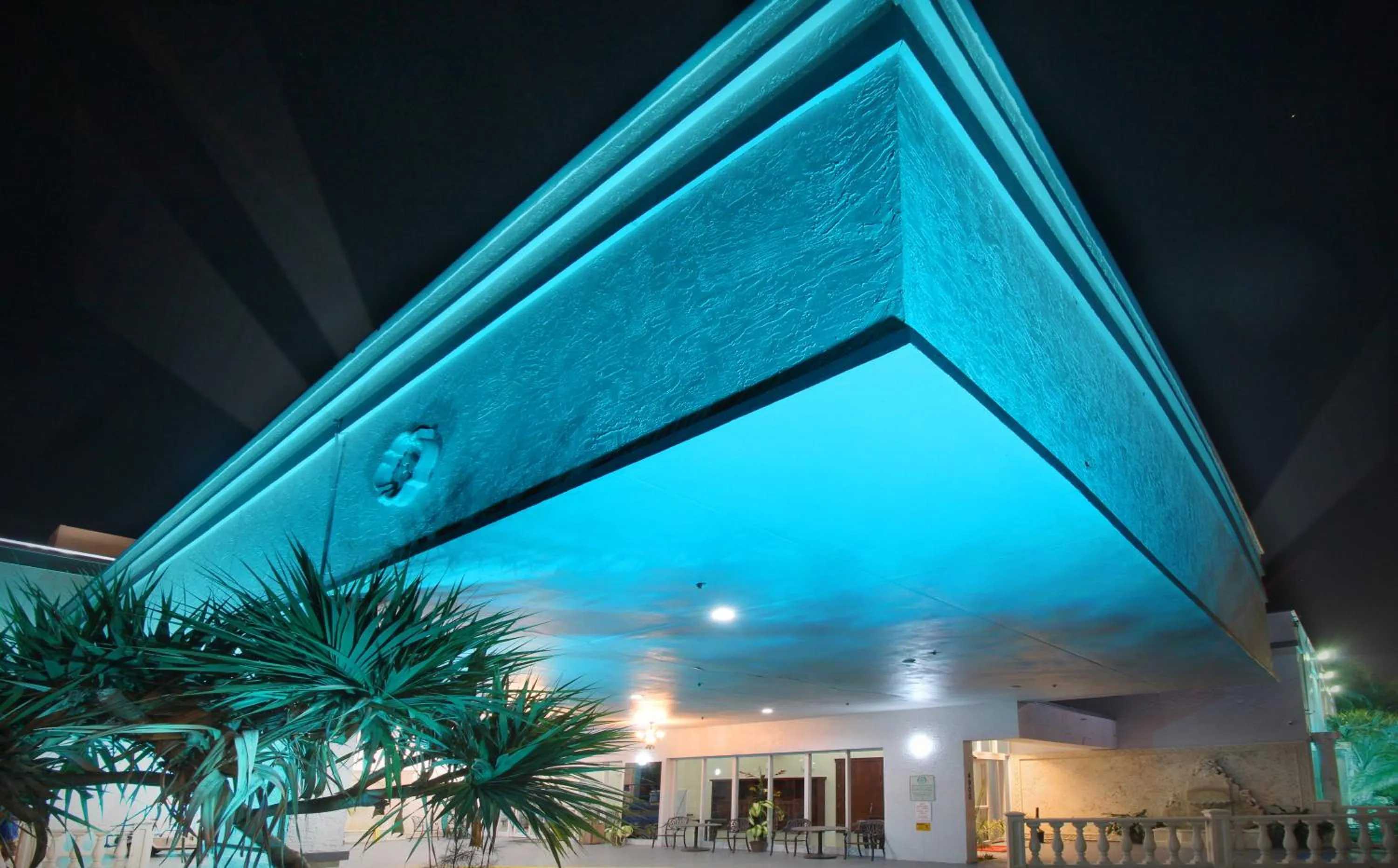 Property building in Fort Lauderdale Grand Hotel