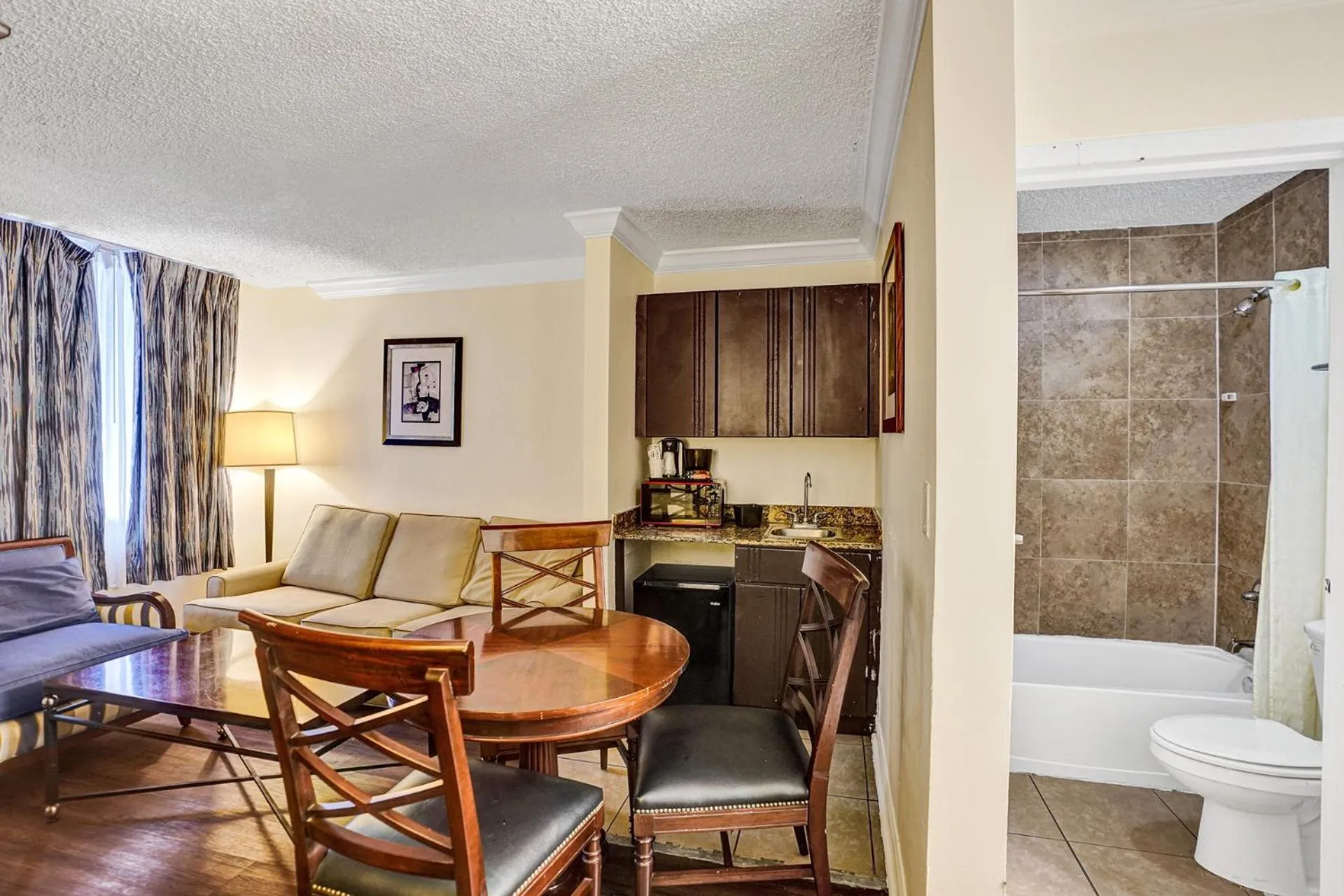 Seating area in Fort Lauderdale Grand Hotel