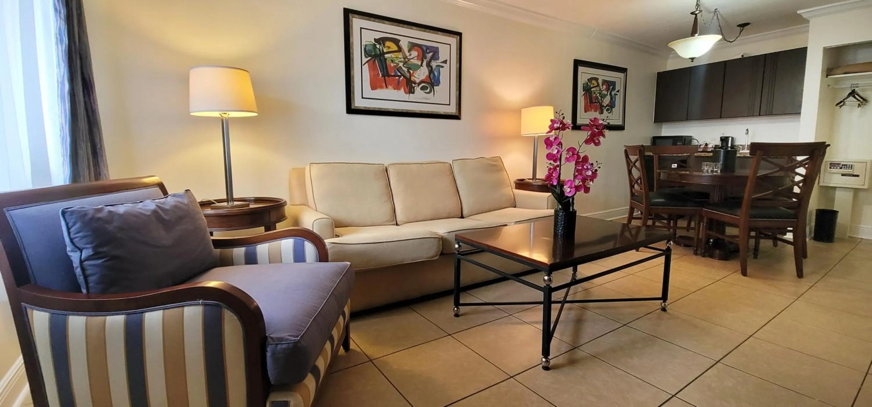 Seating area in Fort Lauderdale Grand Hotel