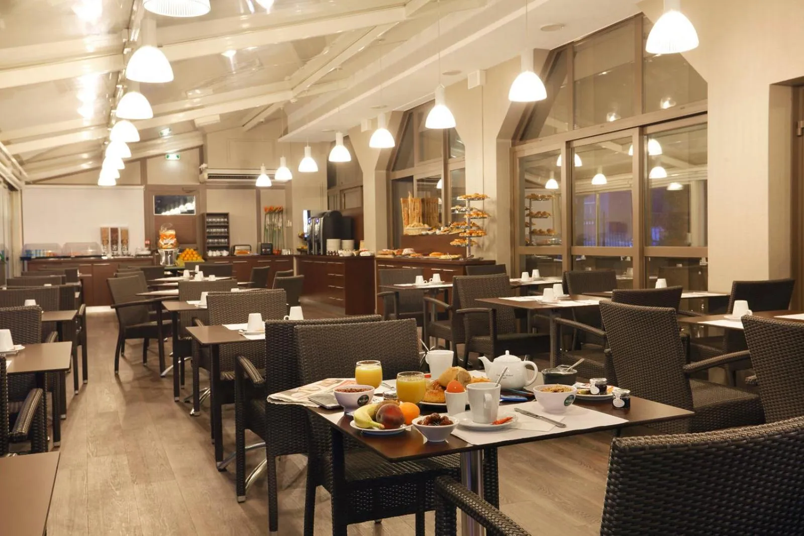 Buffet breakfast in The Originals Boutique, Hôtel Restaurant Arianis, Sochaux-Montbéliard