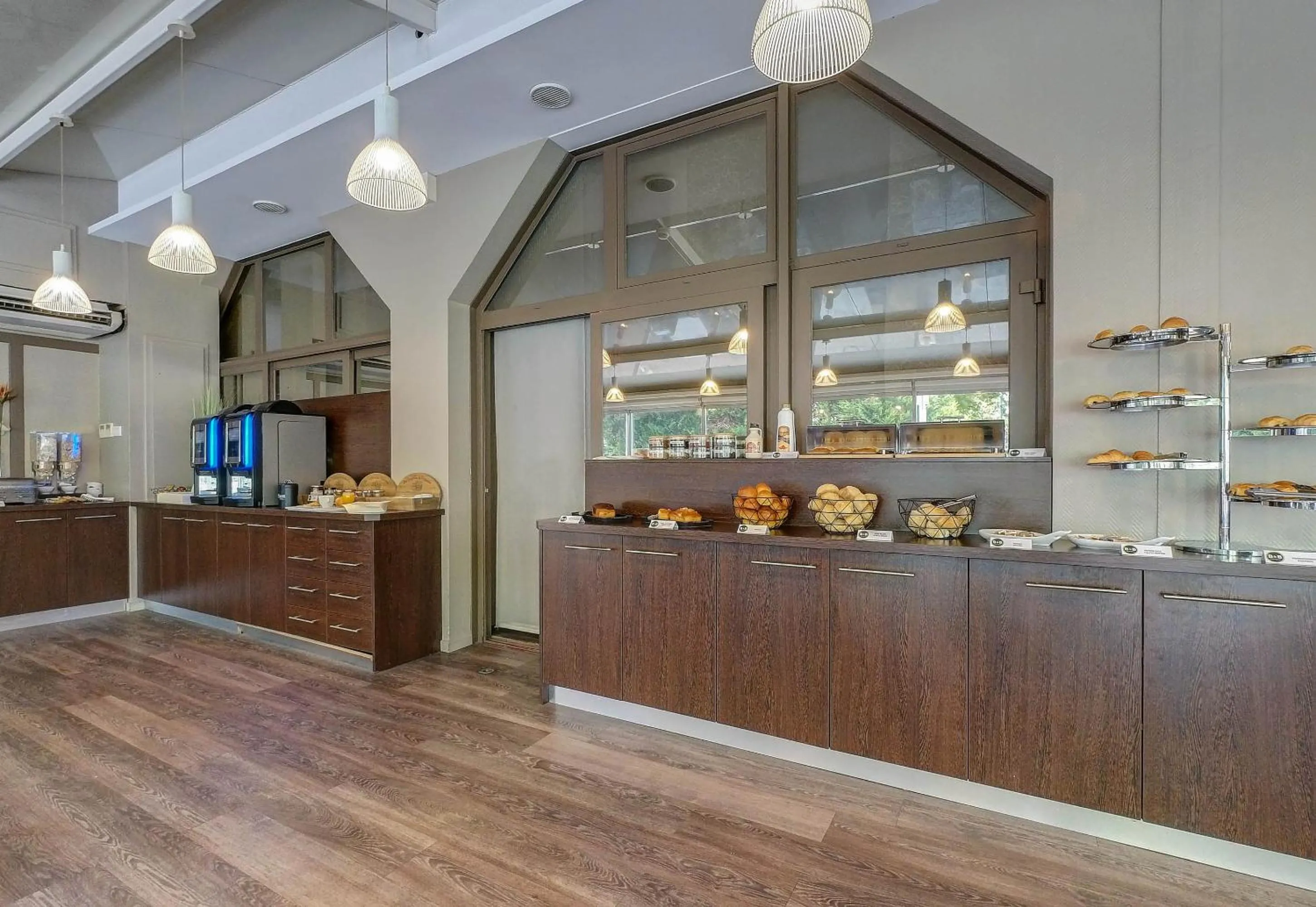 Buffet breakfast in B&B HOTEL Montbéliard-Sochaux