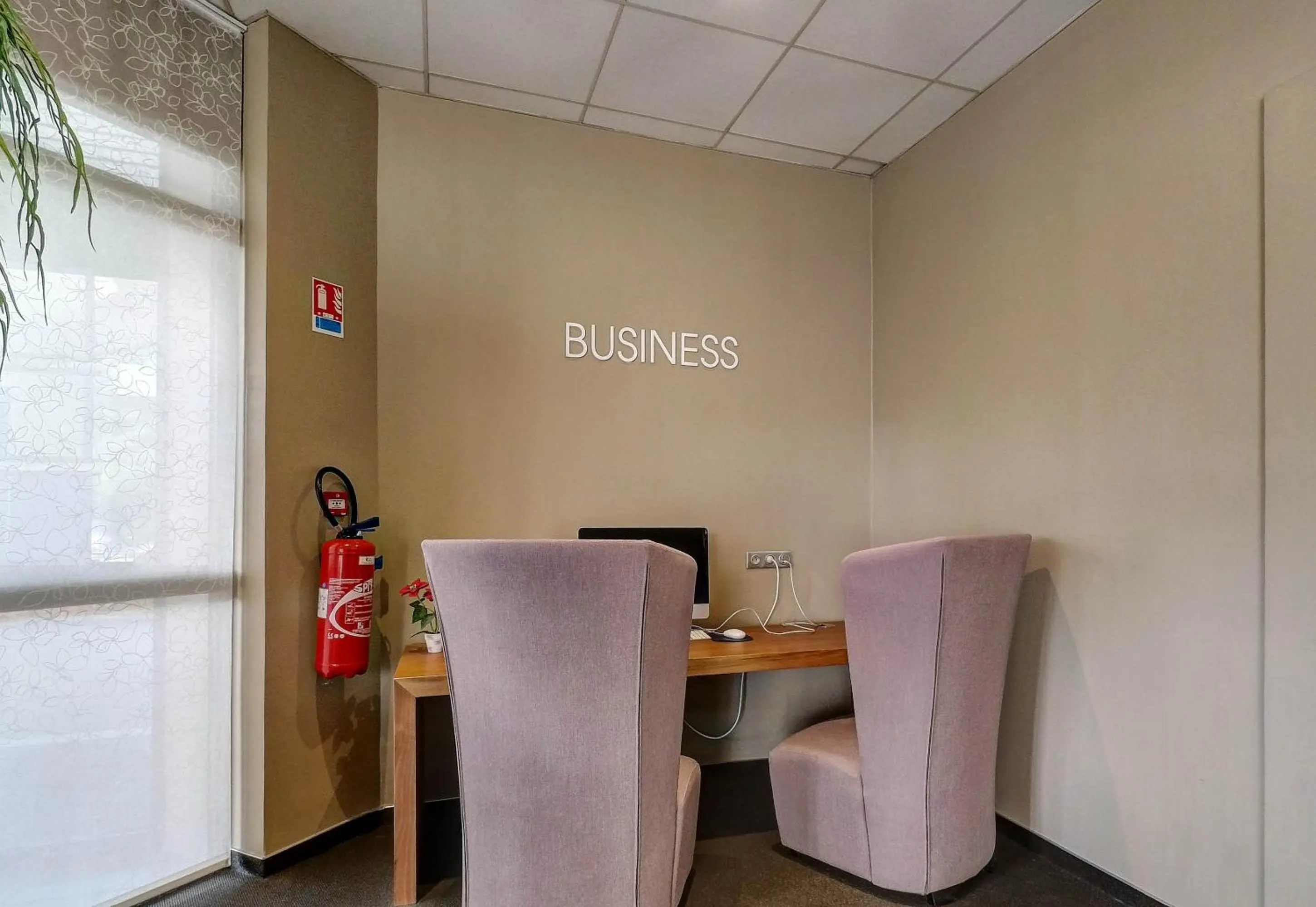 Seating area in B&B HOTEL Montbéliard-Sochaux