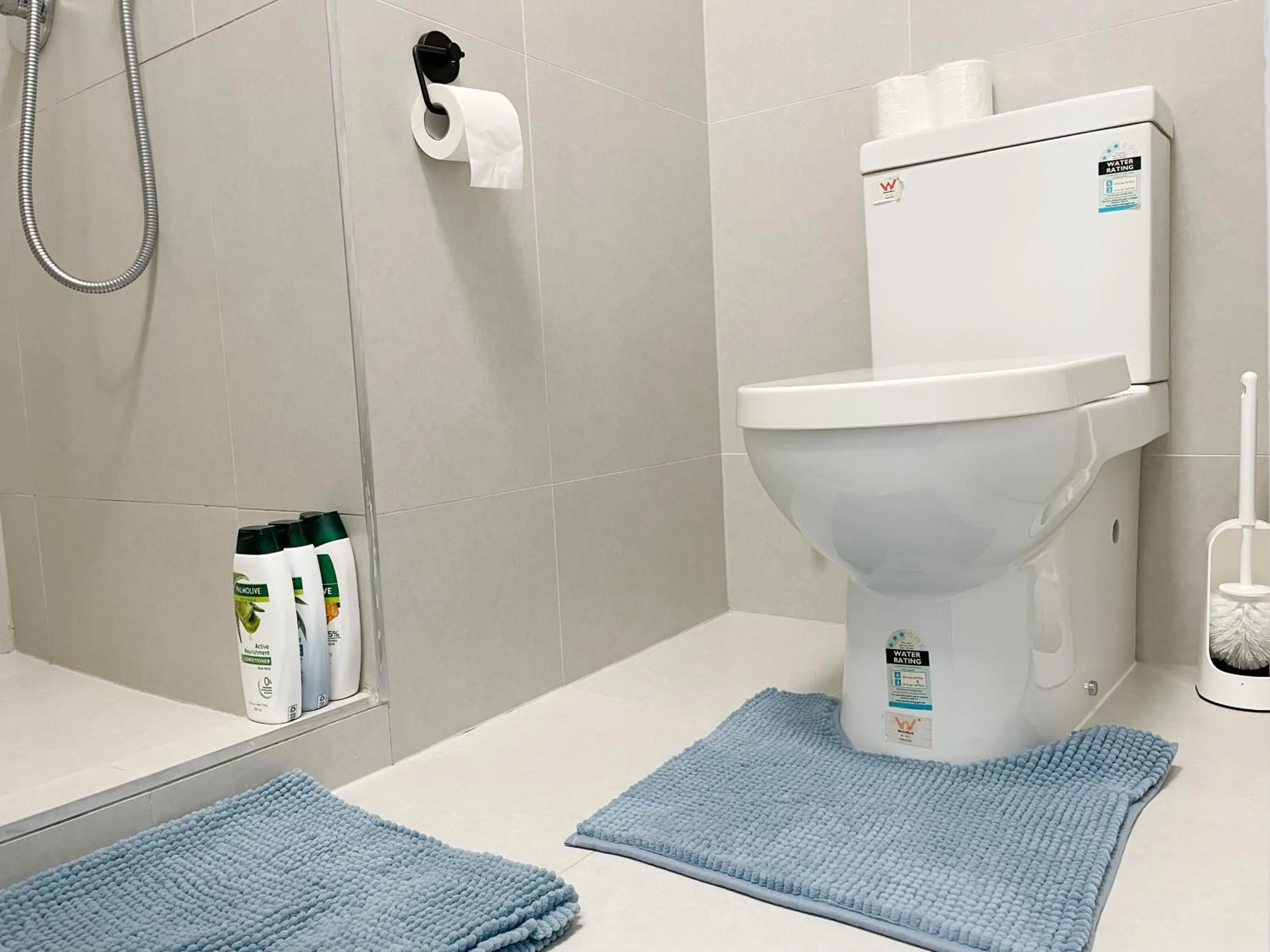 Property building in Pupuke Manor Motel