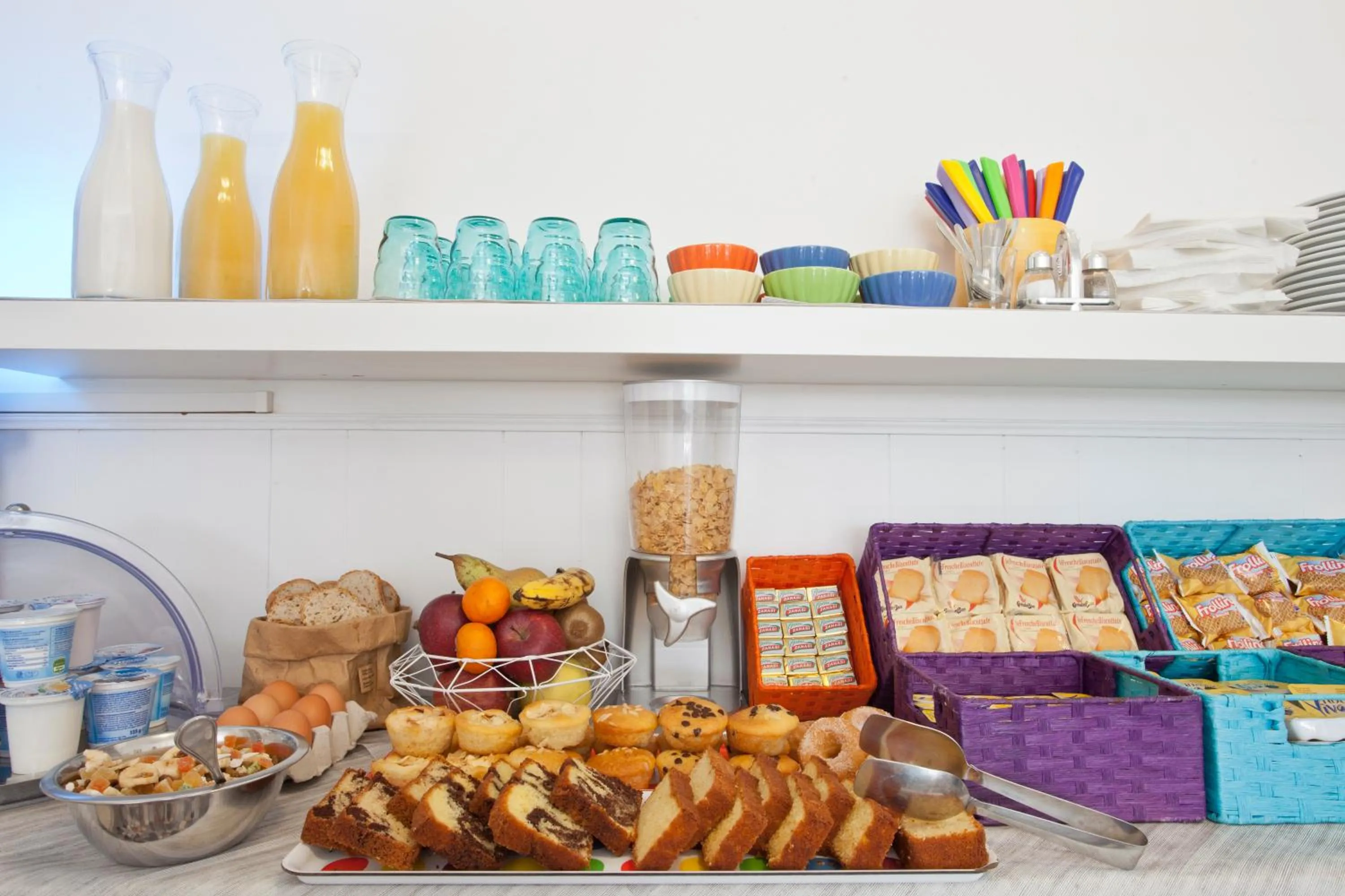 Food and drinks in Hotel I 4 Assi