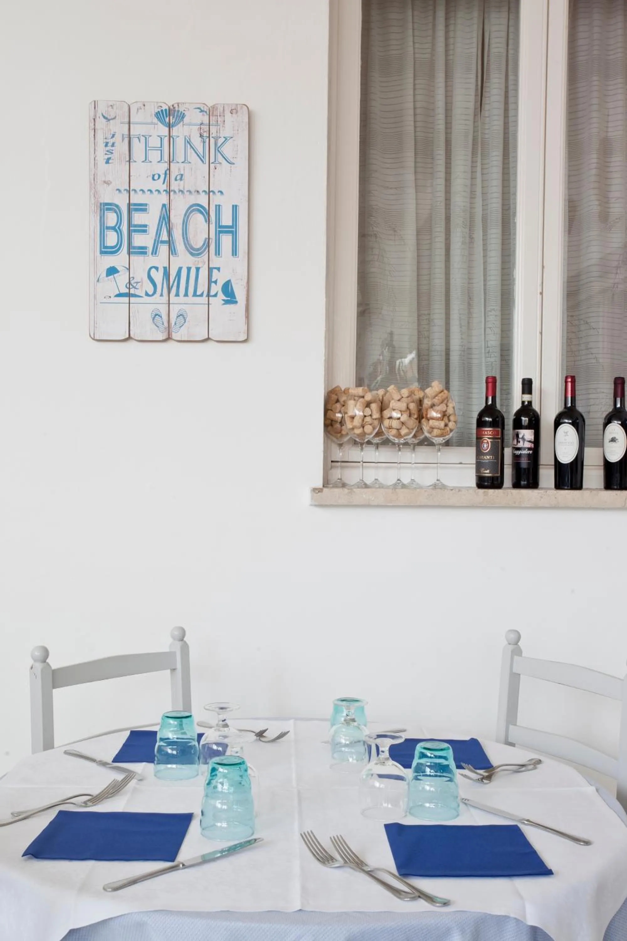 Restaurant/places to eat in Hotel I 4 Assi