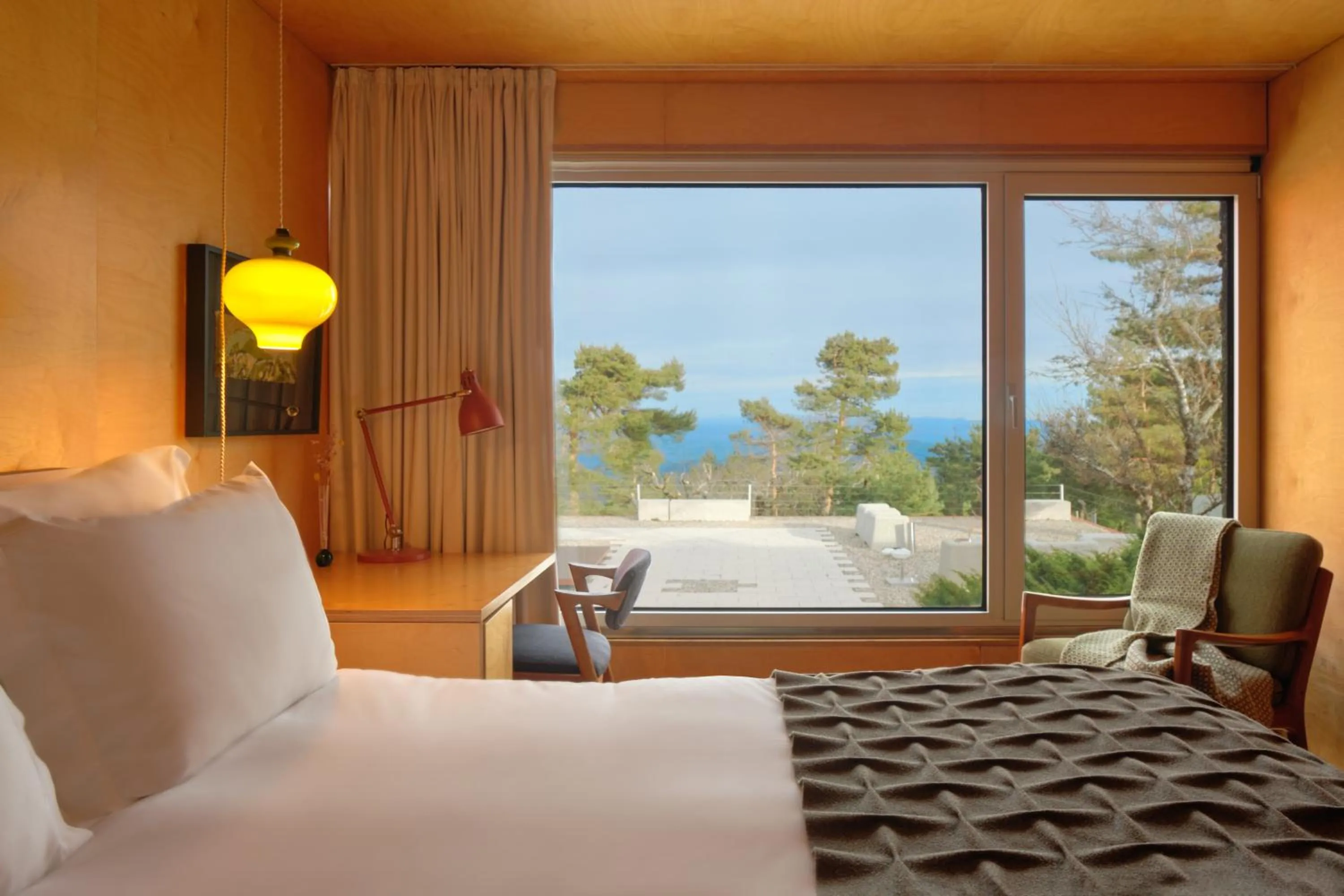 Bedroom, Bed in Casa das Penhas Douradas - Burel Expedition Hotel