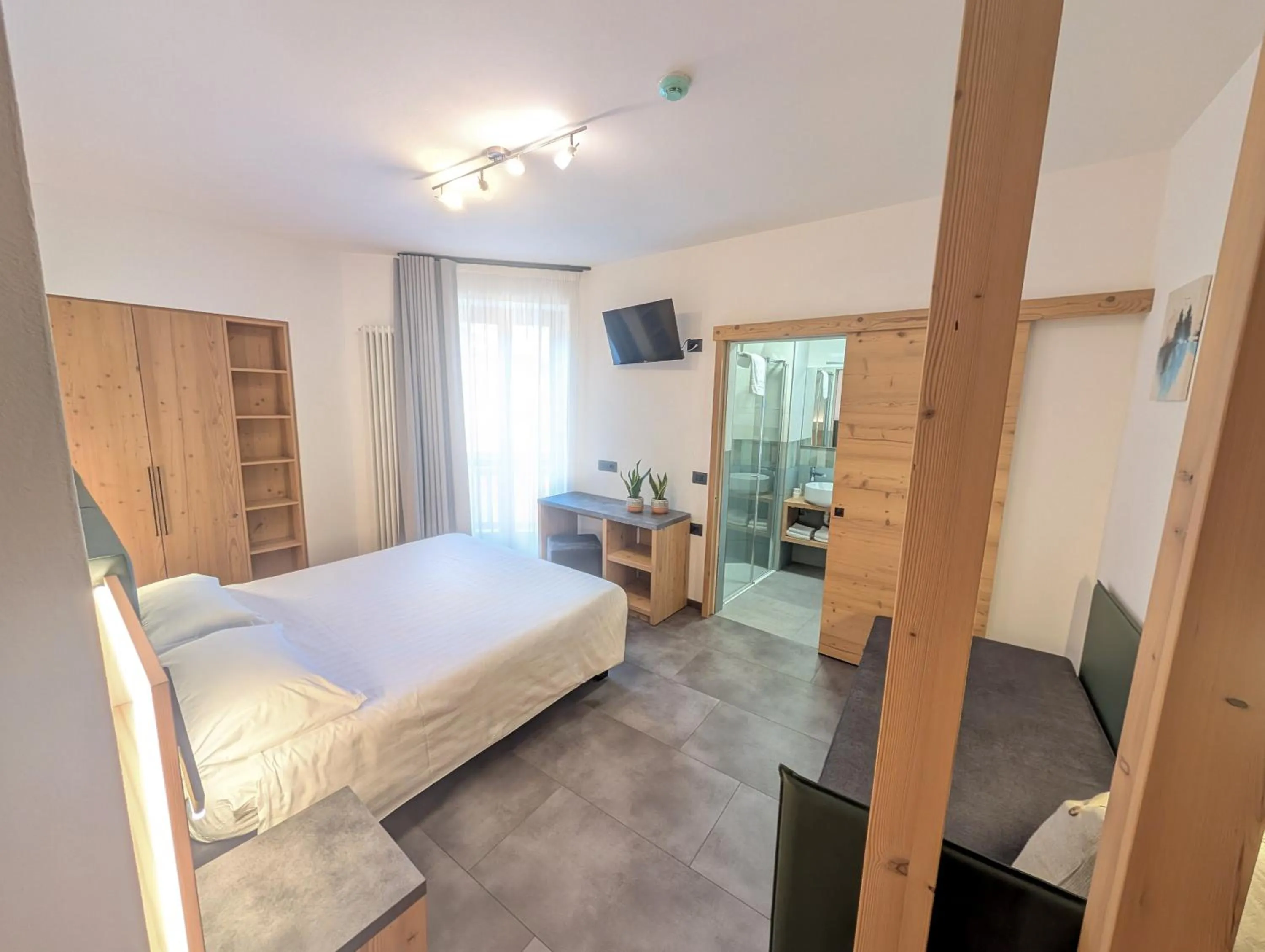 Bedroom, Bed in Hotel Cova